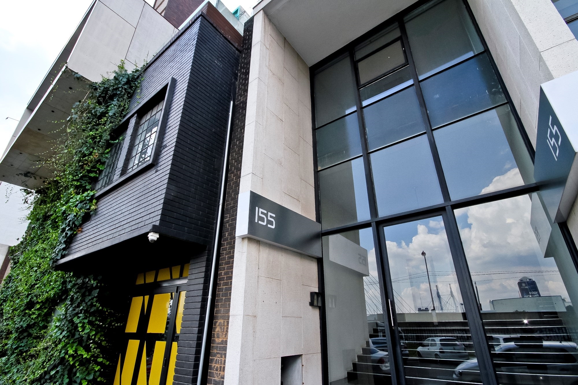 Beautiful Loft In Iconic Location - The Sky Is The Limit