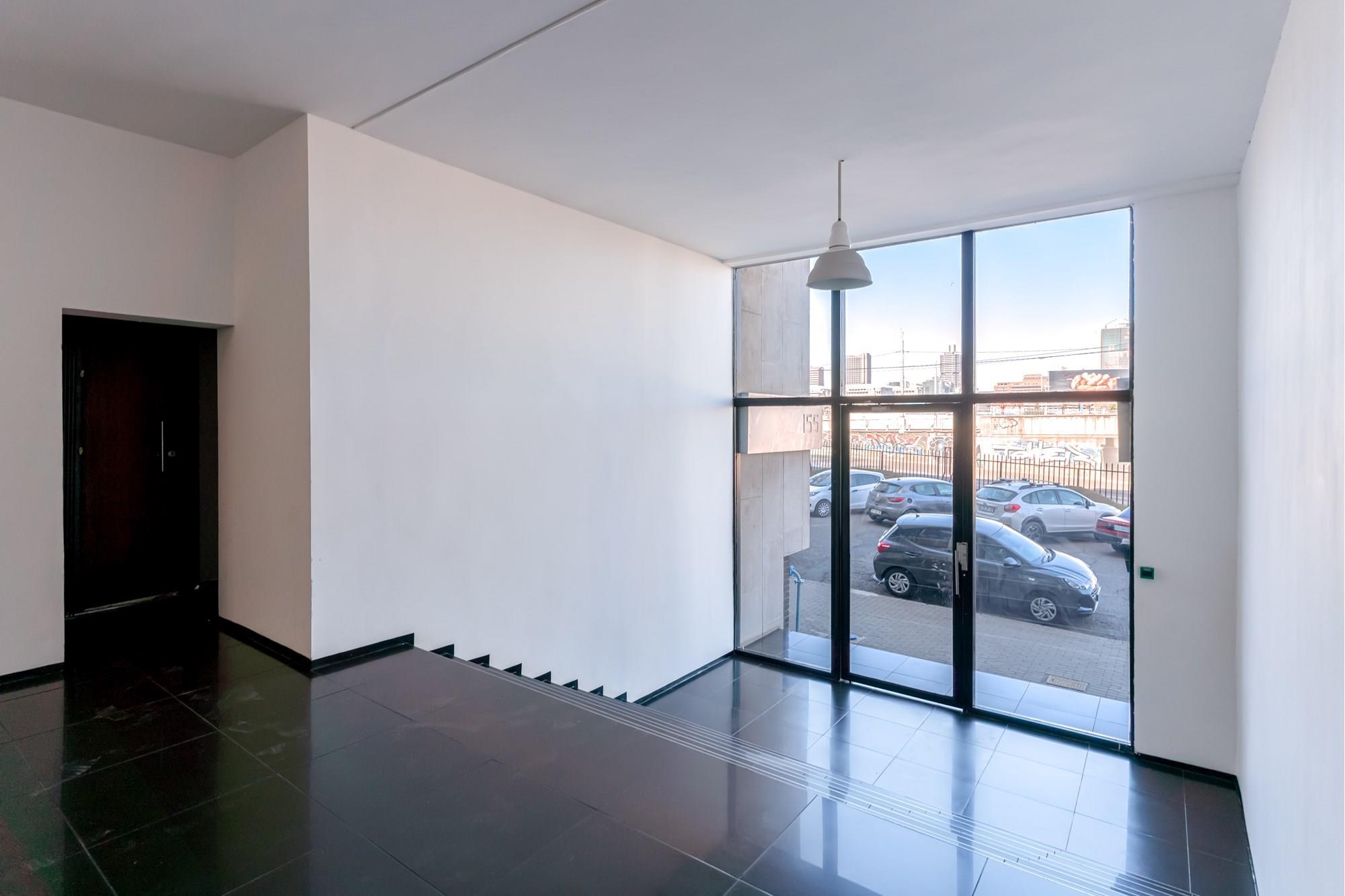 Beautiful Loft In Iconic Location - The Sky Is The Limit