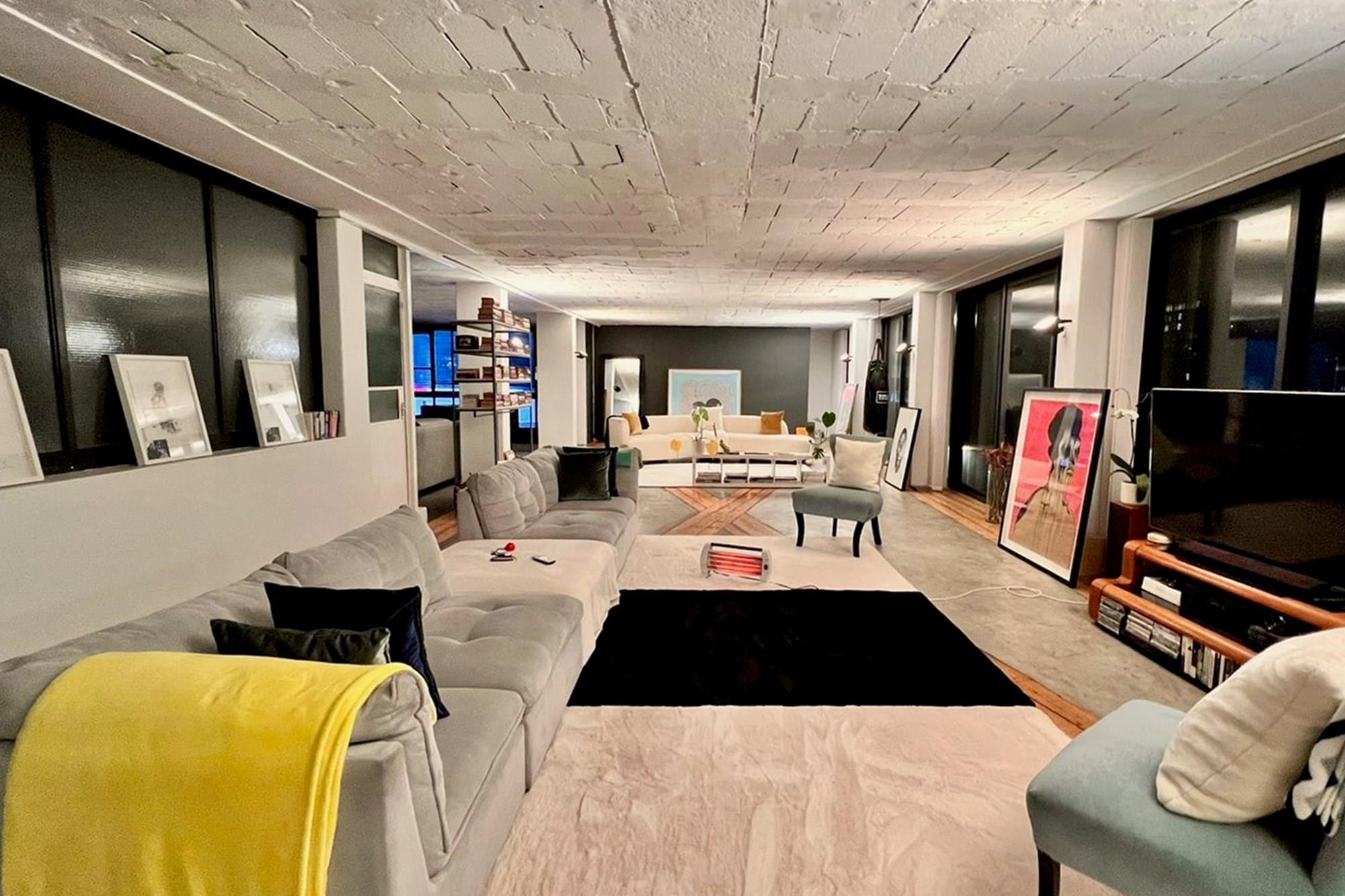 Beautiful Loft In Iconic Location - The Sky Is The Limit