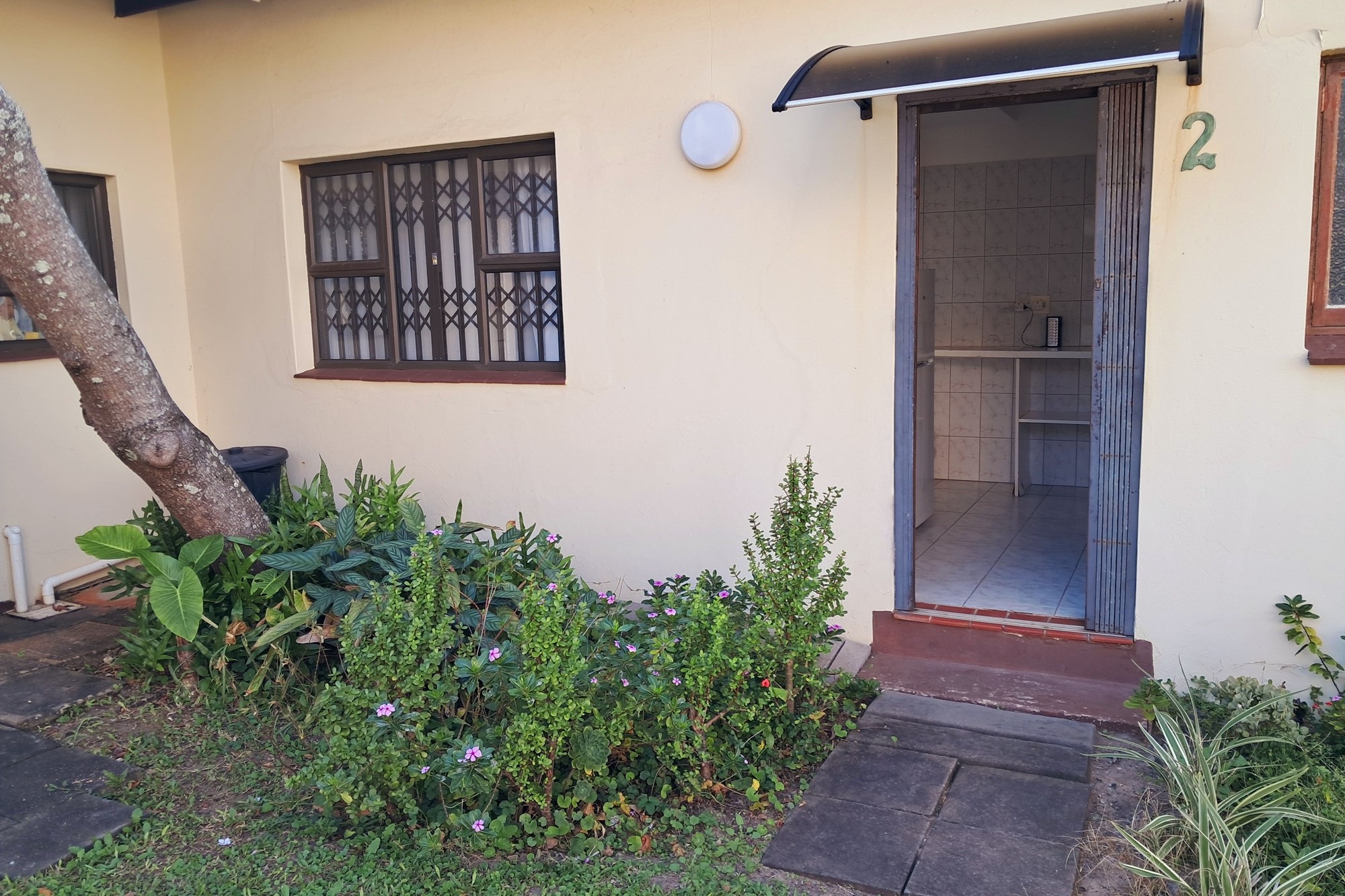 RAMSGATE POSITION POSITION CLOSE TO RAMSGATE BEACH WITH PRIVATE GARDEN AND SEA VIEWS