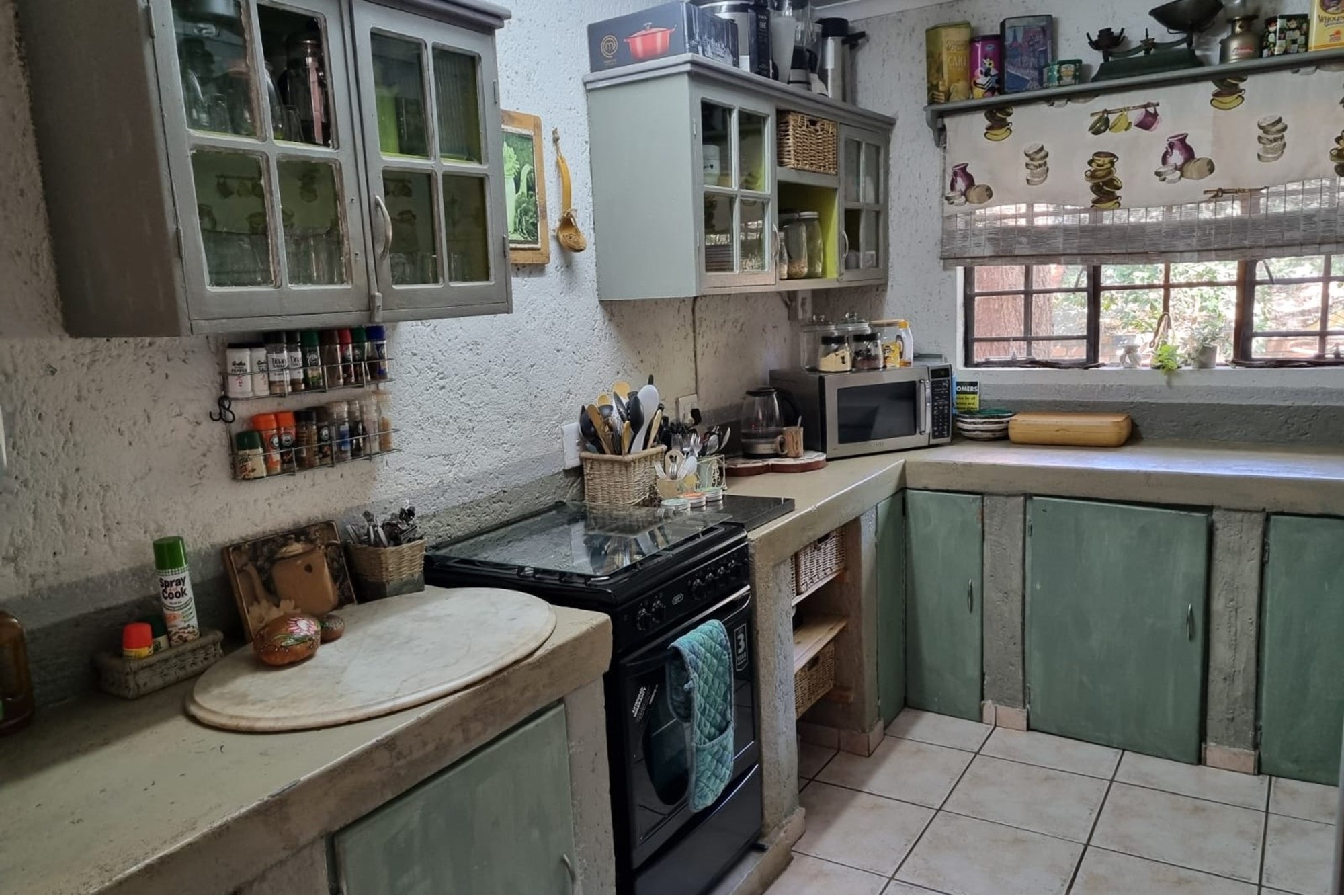 A Rare Gem in Hectorspruit - Where Style, Space and Serenity Meet
