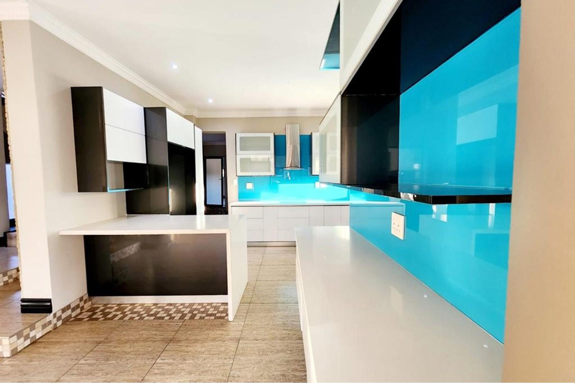 Eco-friendly nature estate which also boasts the ultimate in Luxury!