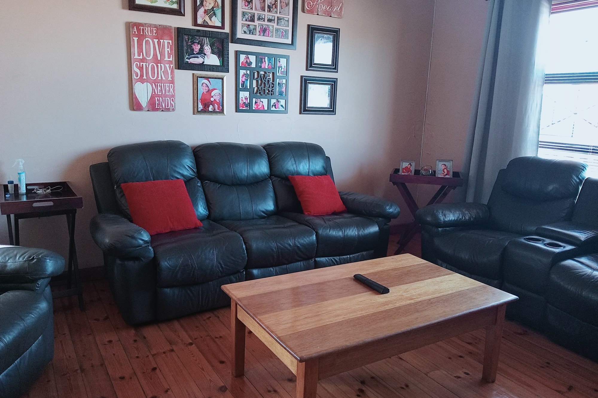 EXCEPTIONAL 3 BEDROOM HOME WITH FLATLET IN MOSEL