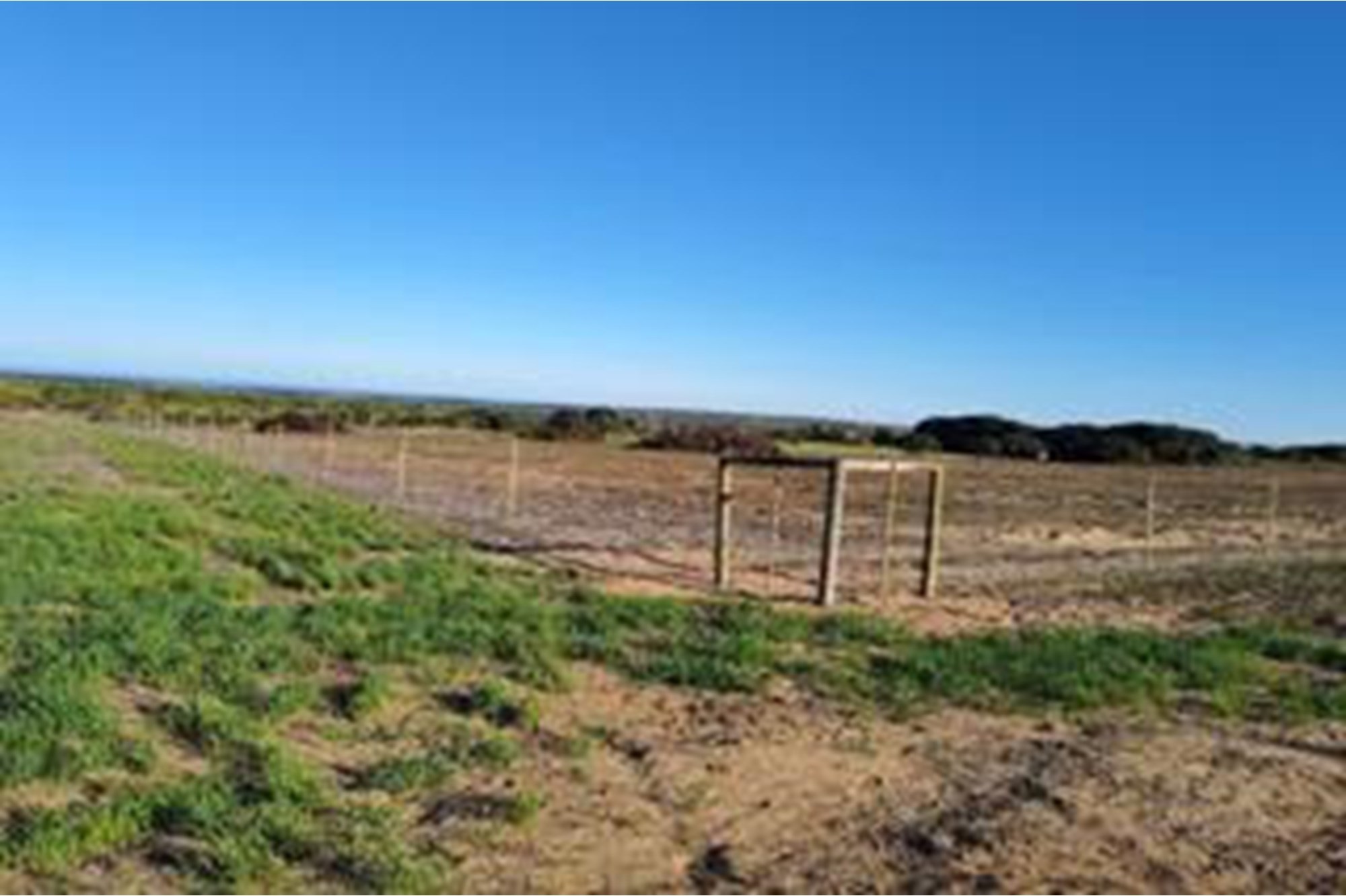 Luxury Off-Grid Farm for Sale - Grazing Land and Views near Heidelberg