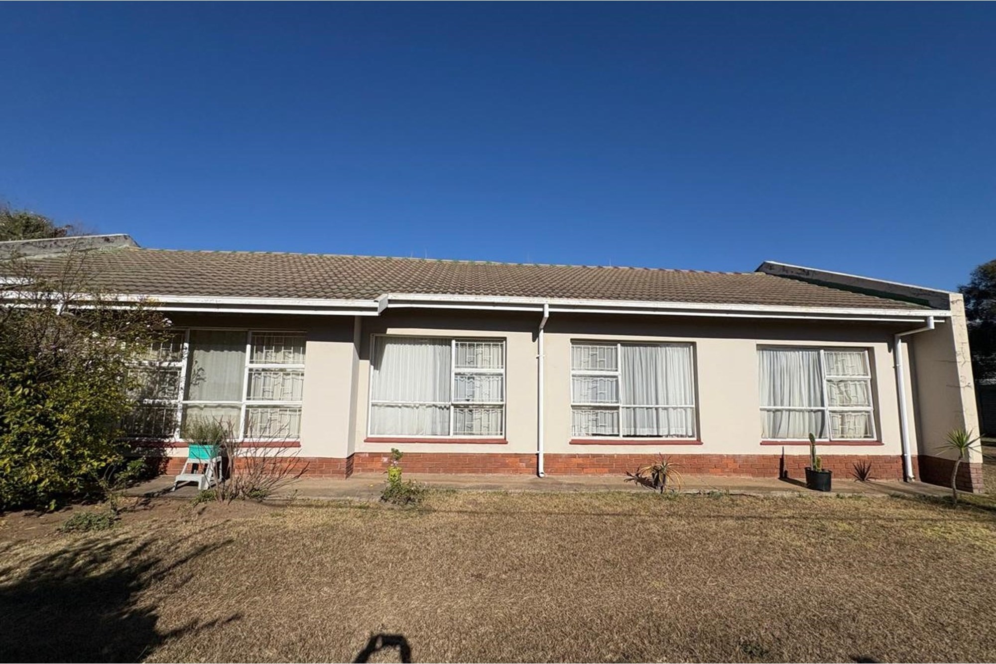 Versatile Property in Prime Hutten Heights Location - Ideal for Office Conversion