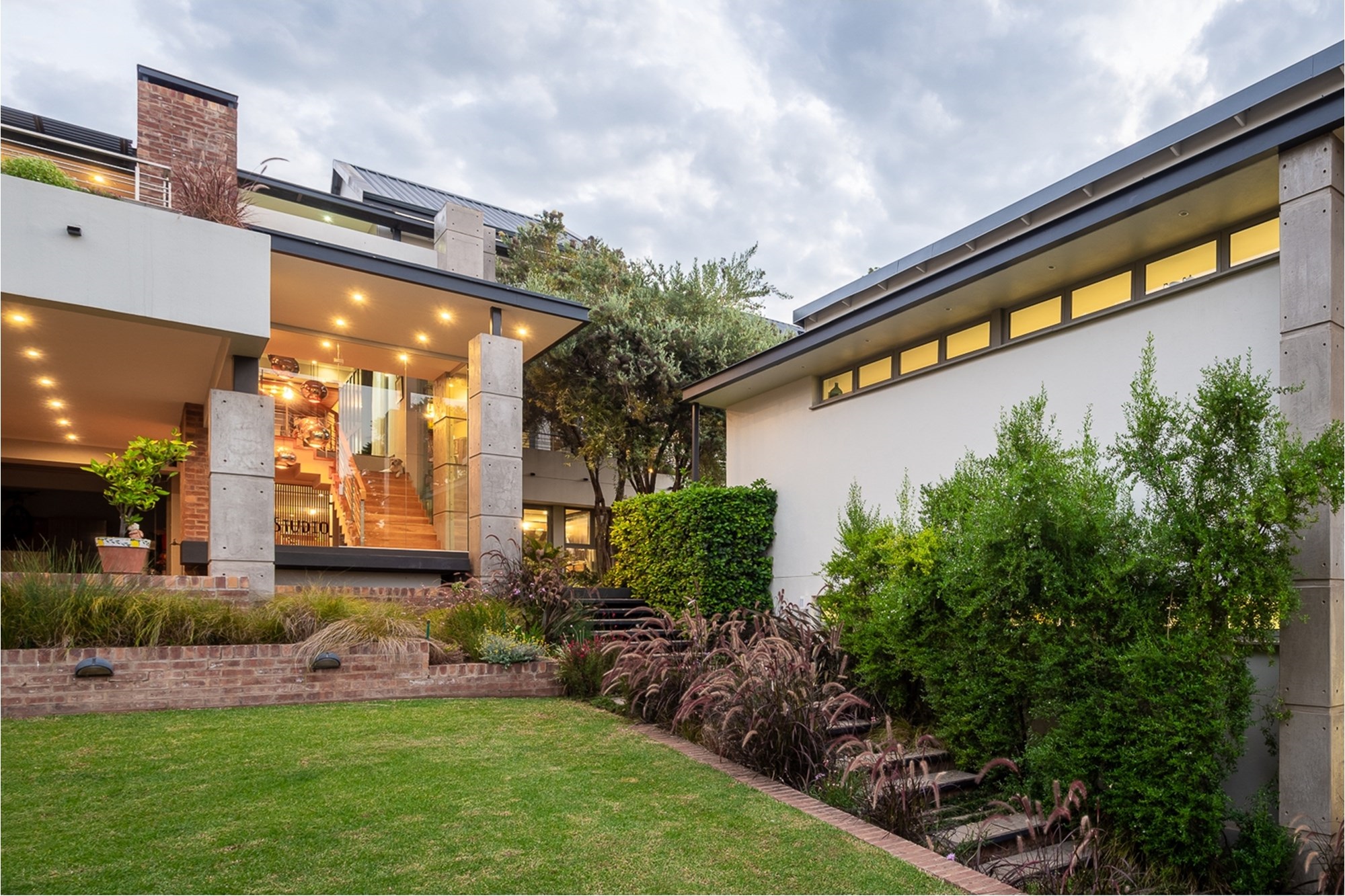 Architectural Grandeur: A Rare Waterkloof Legacy