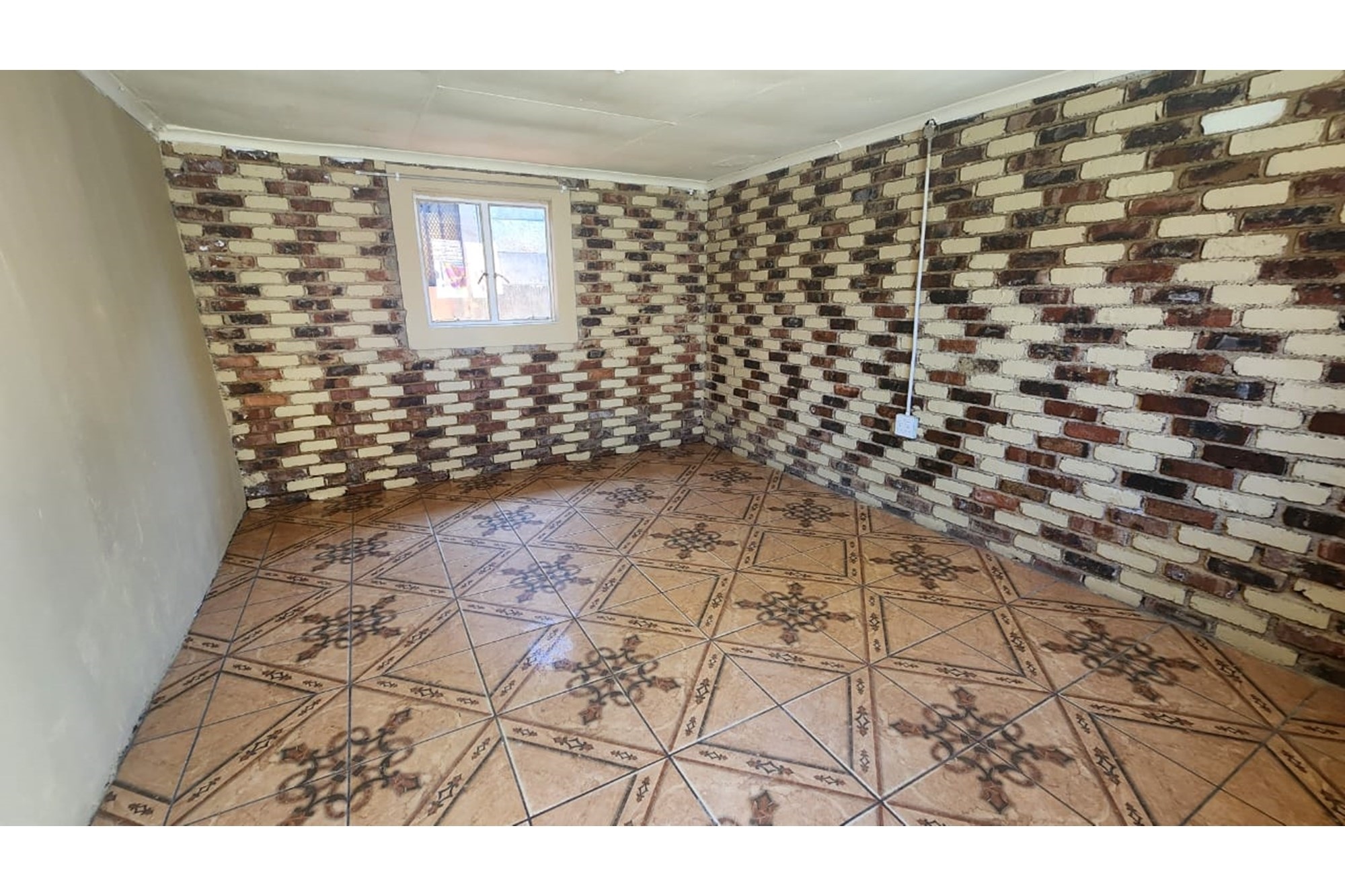 For Sale: Prime Investment Opportunity - 26 Rental Rooms