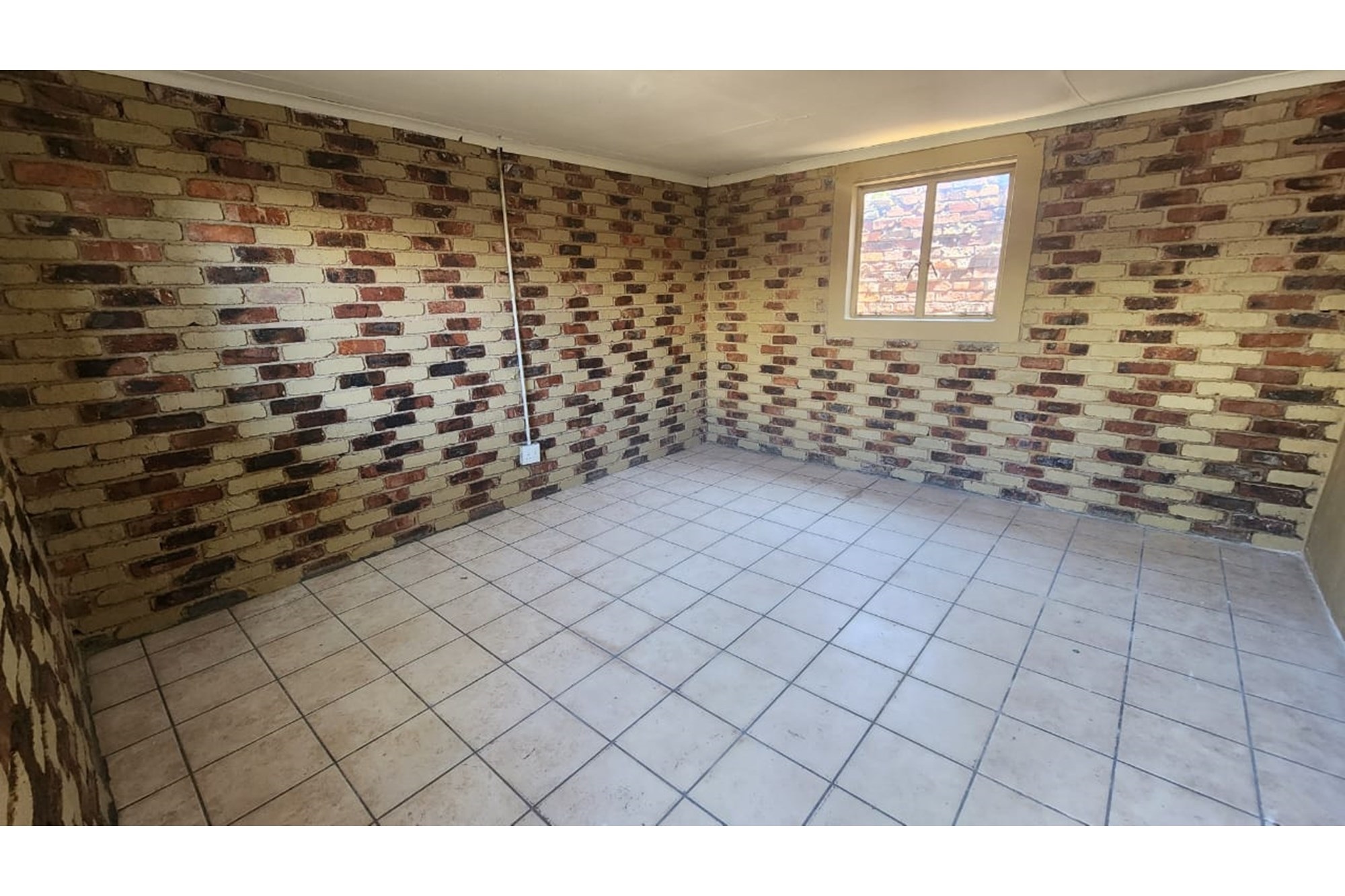For Sale: Prime Investment Opportunity - 26 Rental Rooms