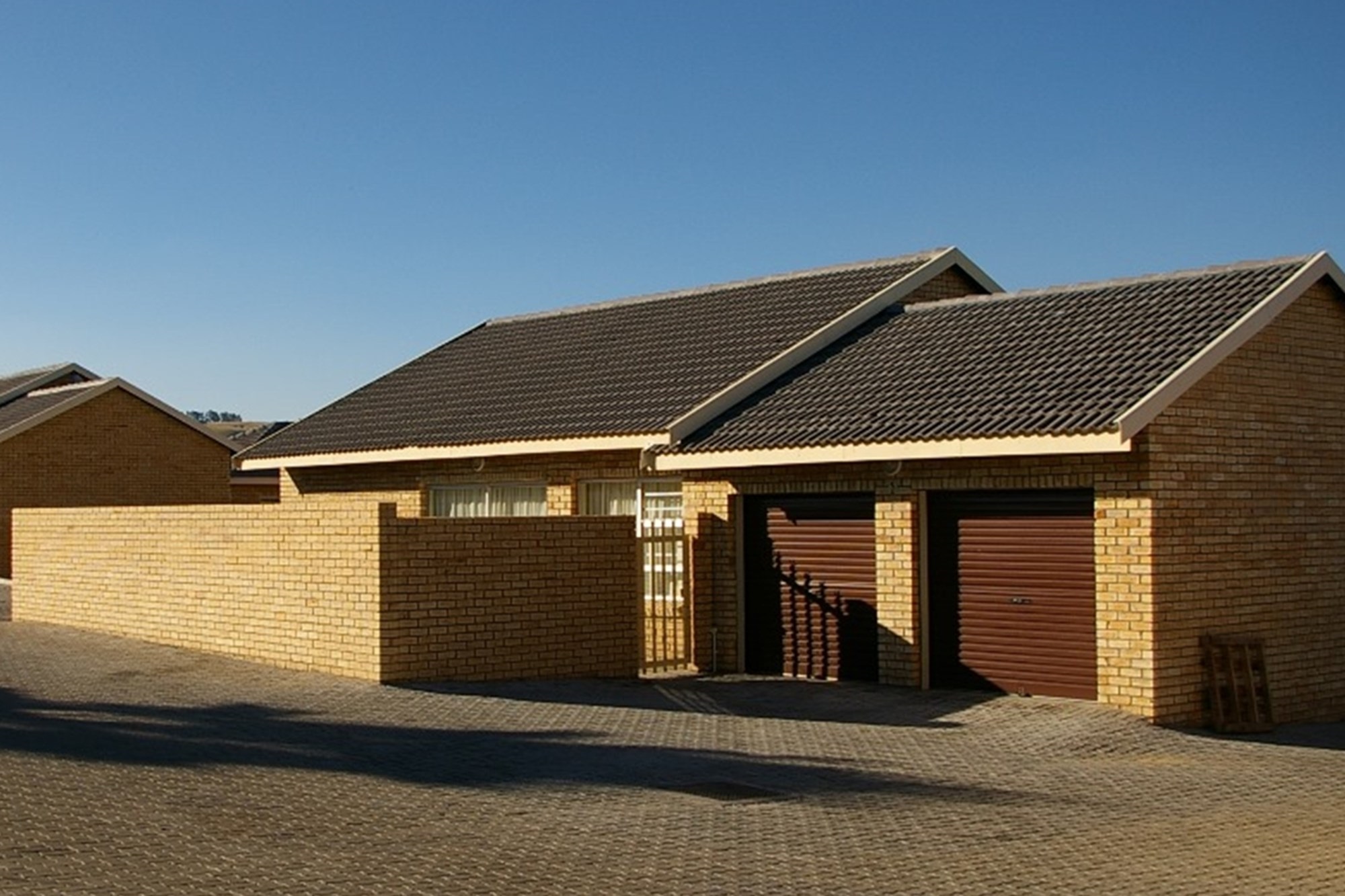 3-Bedroom Townhouse in Secure Pioneer Park Complex