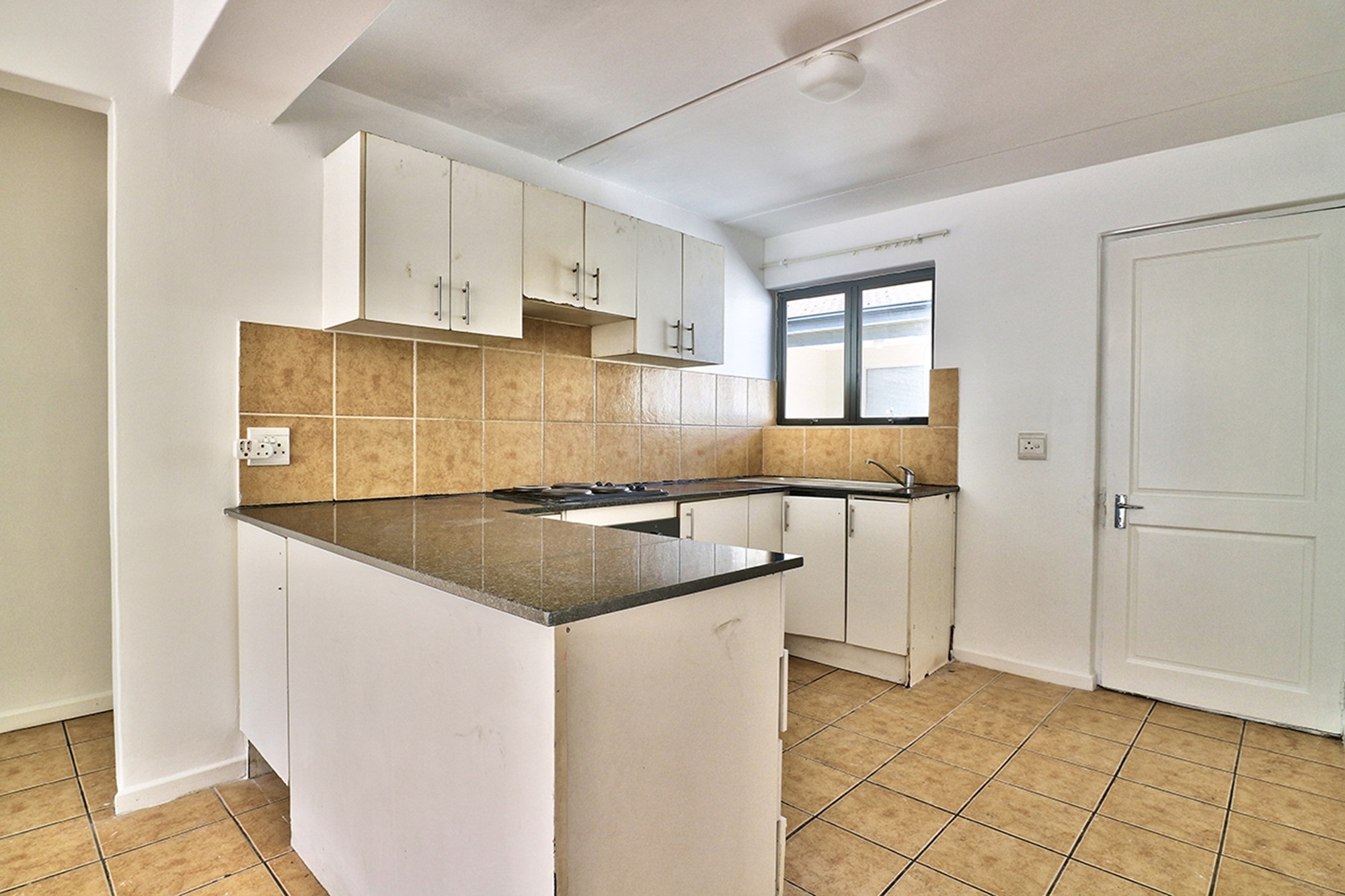 Unfurnished Two Bedroom apartment For Rent at The Square on Tenth in Maitland