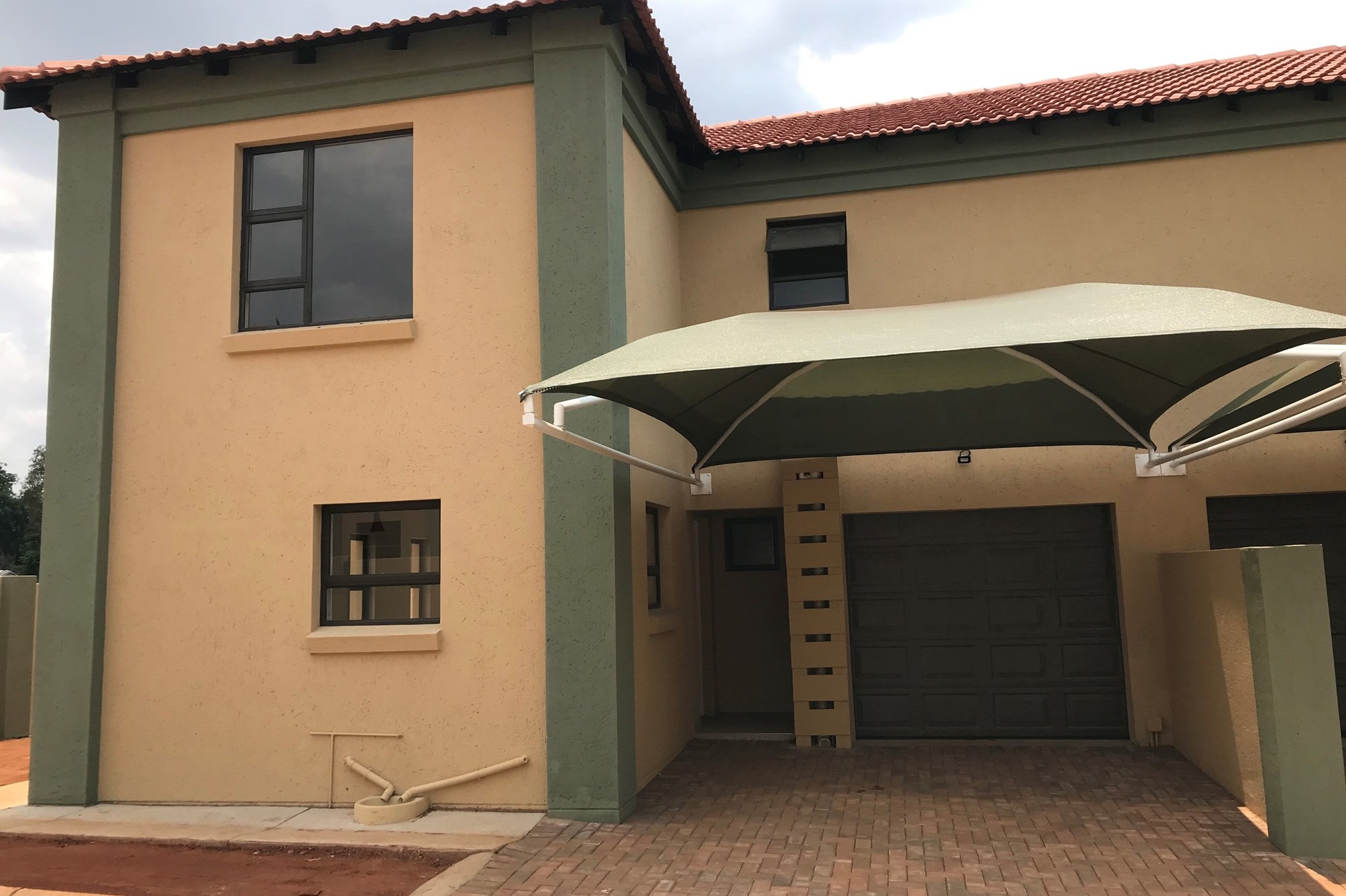 Three Bedroom Duplex for sale in Amandasig