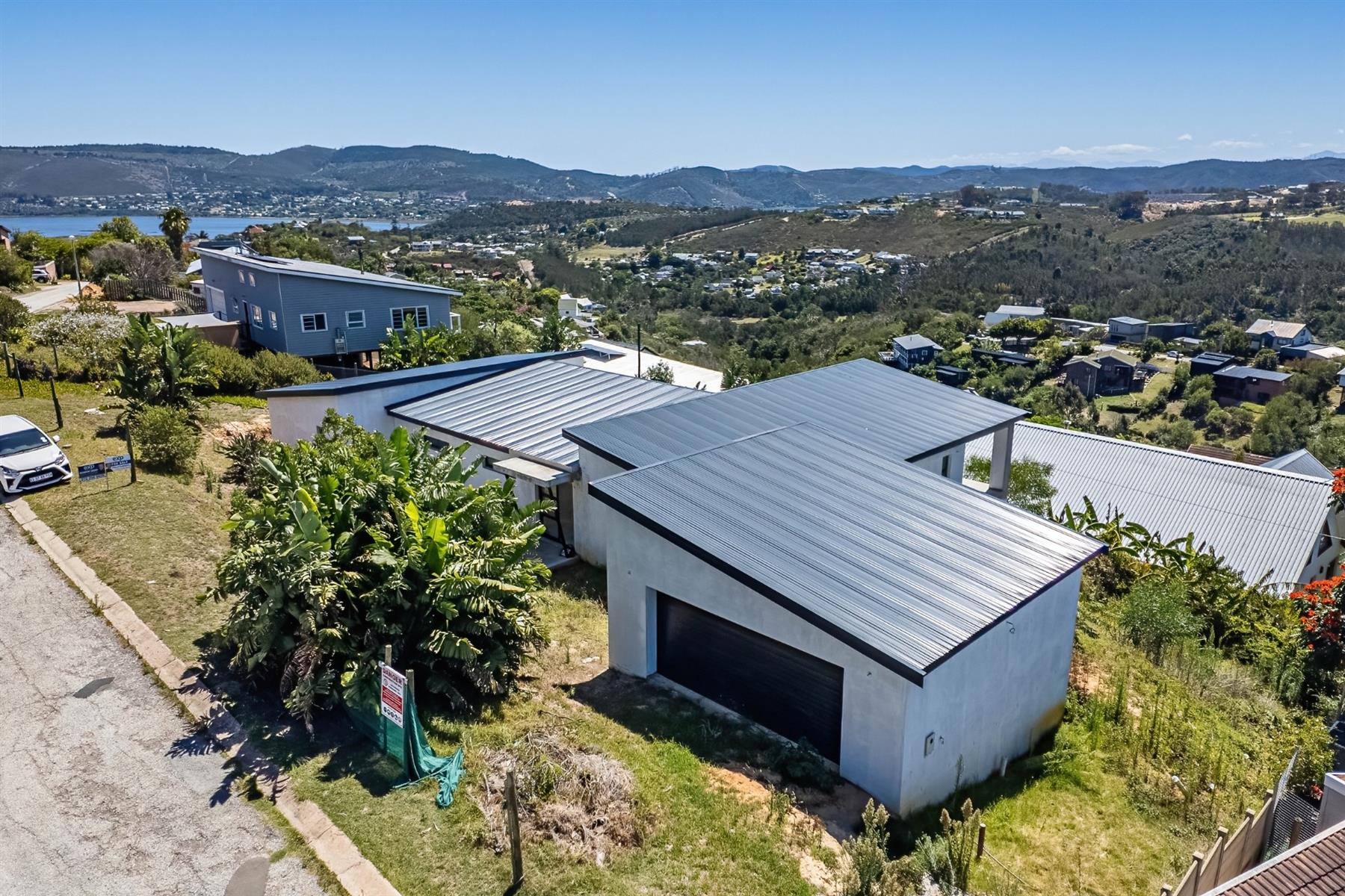 New build in Knysna Heights with northern views
