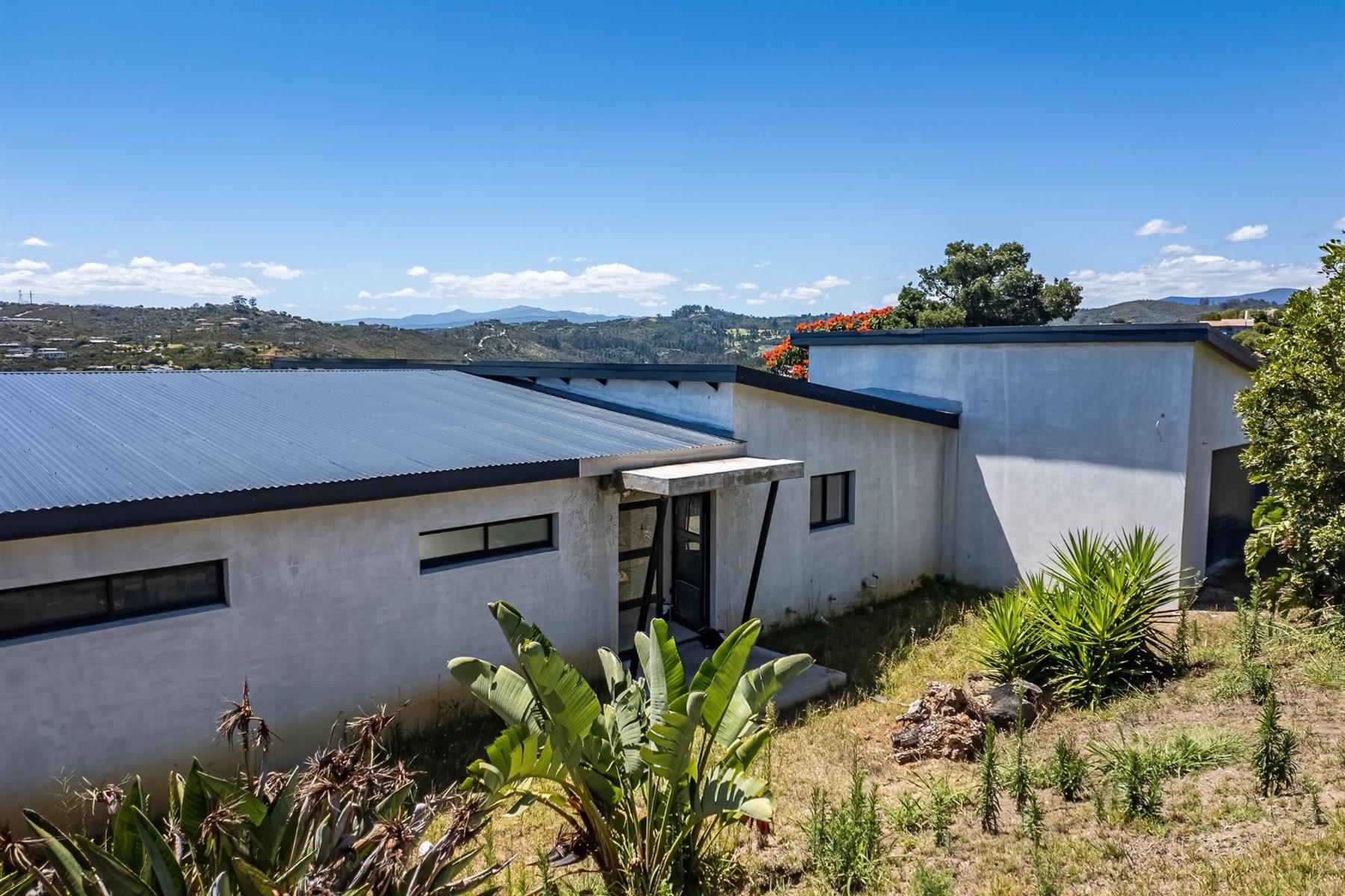 New build in Knysna Heights with northern views