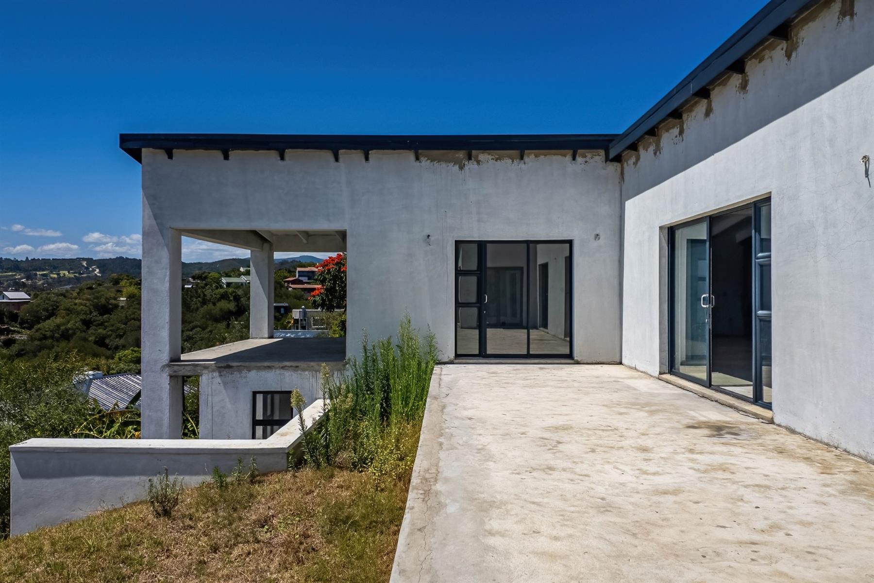 New build in Knysna Heights with northern views