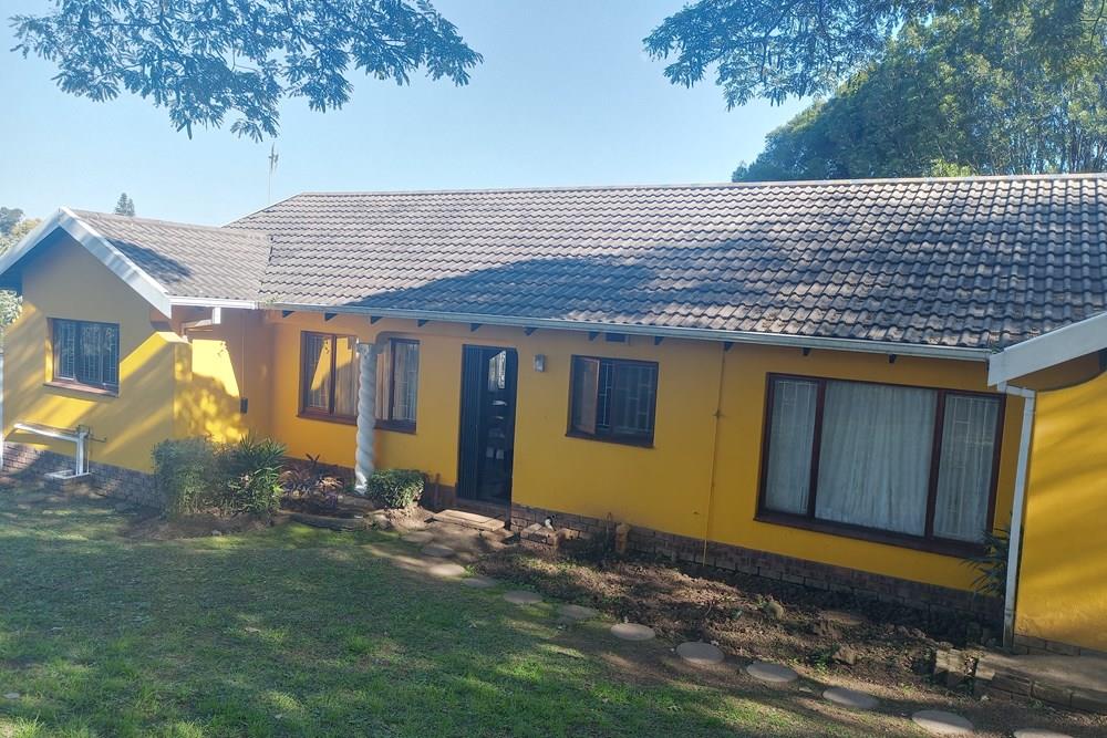 Hayfields Family Home in a Suburb of Pmb