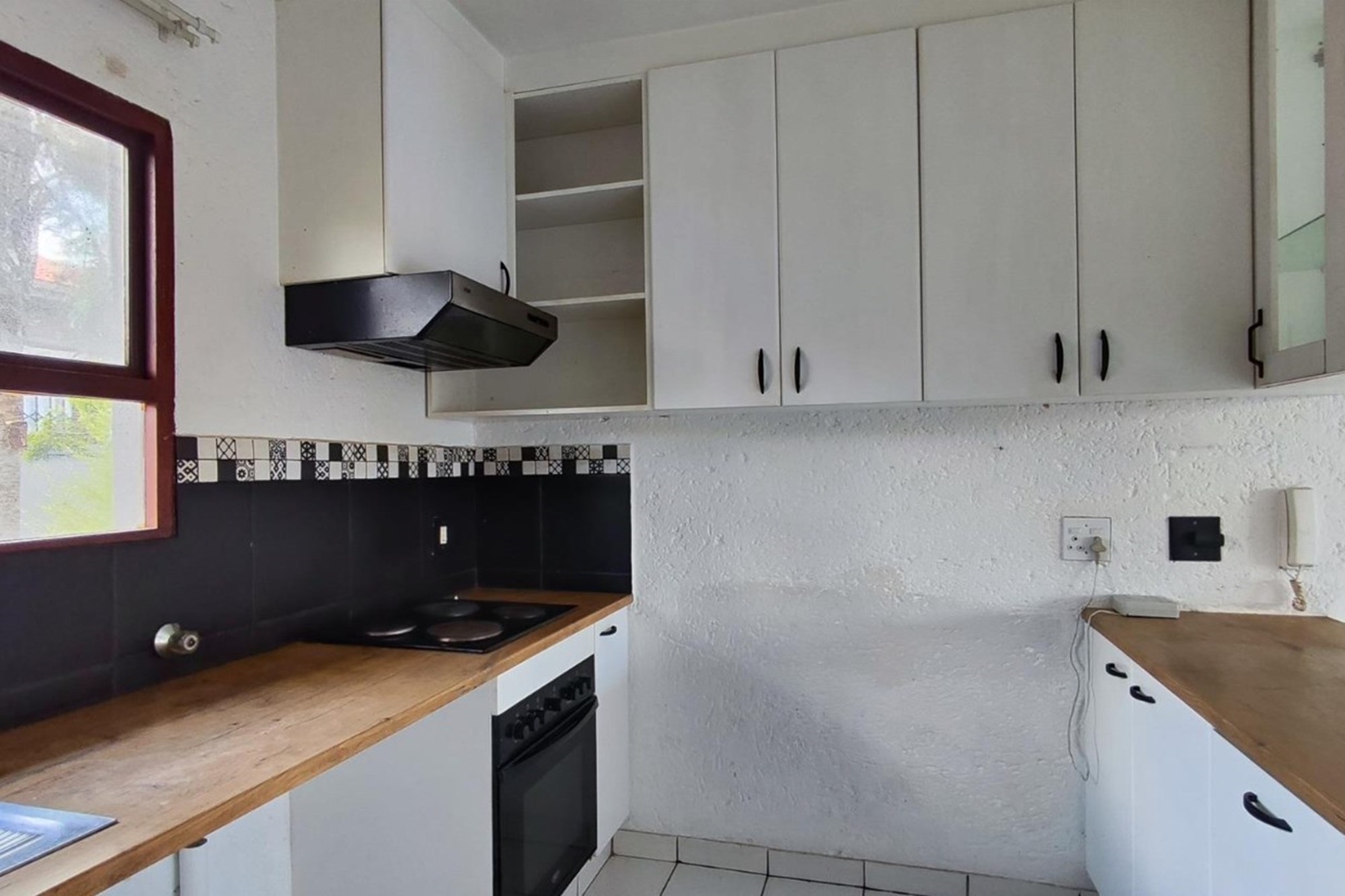 "Modern Living in Rynfield AH: 2-Bed Apartment"