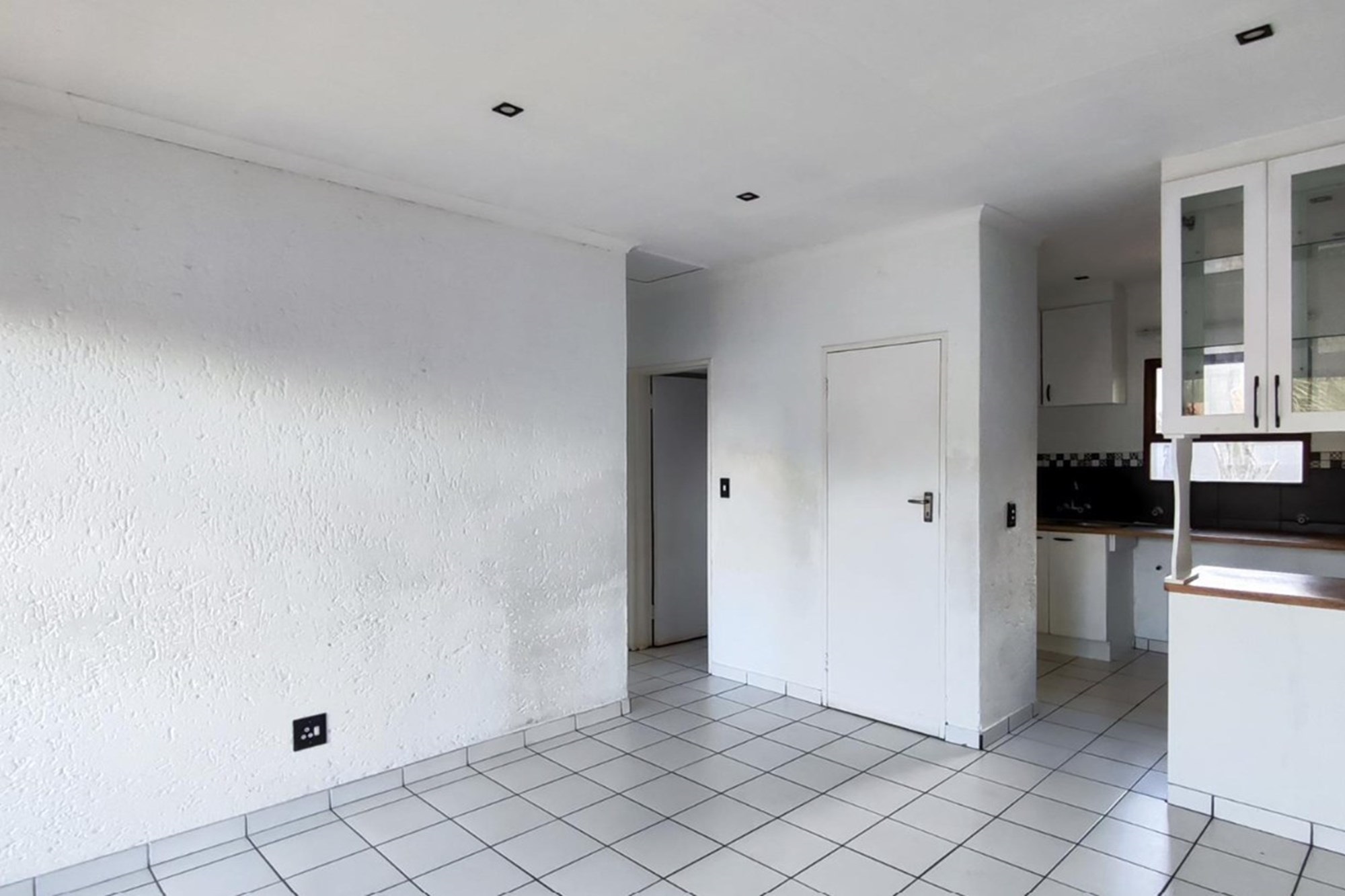 "Modern Living in Rynfield AH: 2-Bed Apartment"