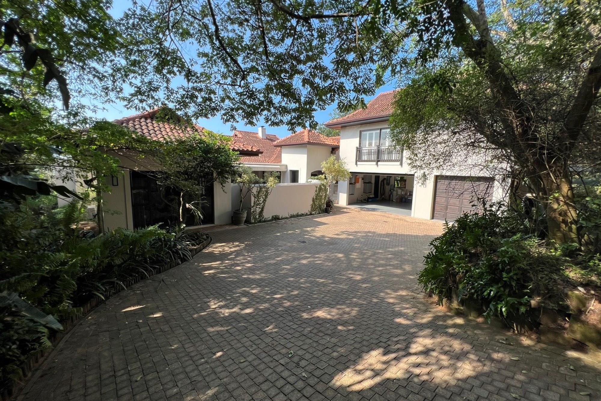 5Bedroom Family Home plus Flat in Zimbali