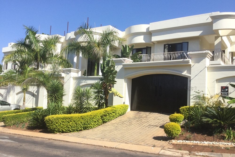 House for sale in Waterkloof Ridge, Pretoria, 750 m²