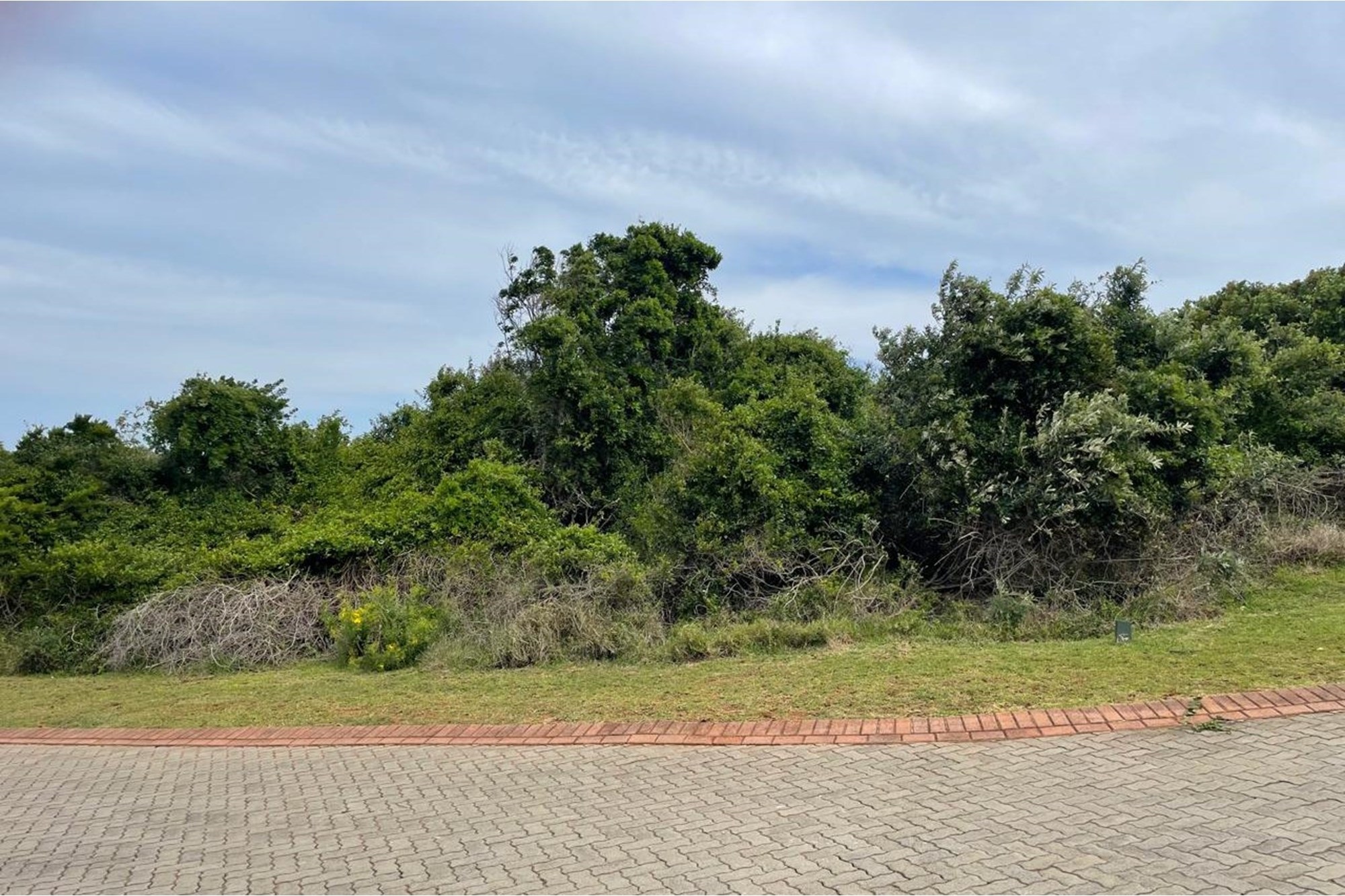 1008m² Plot at Khamanga Bay - Serene Country Coastal Living