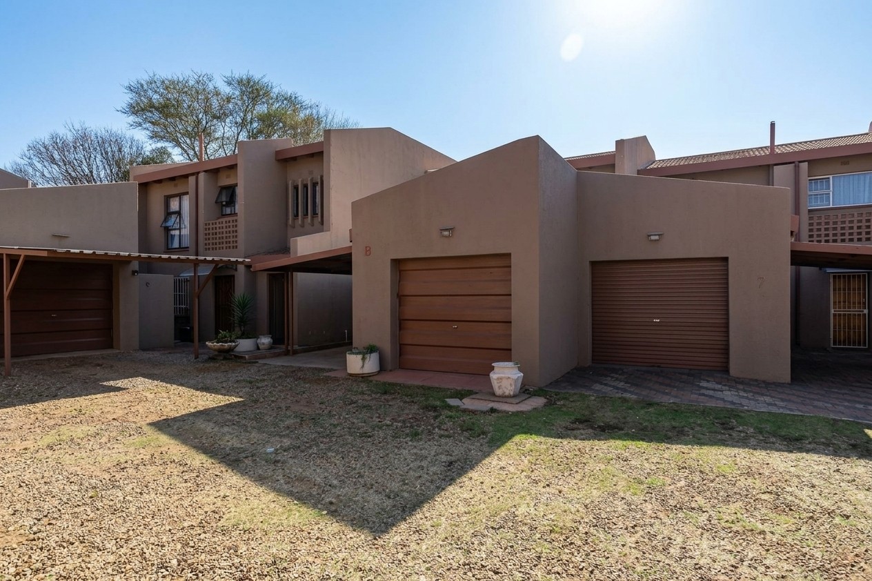 Duplex for sale in Birch Acres, Kempton Park, 129 m²