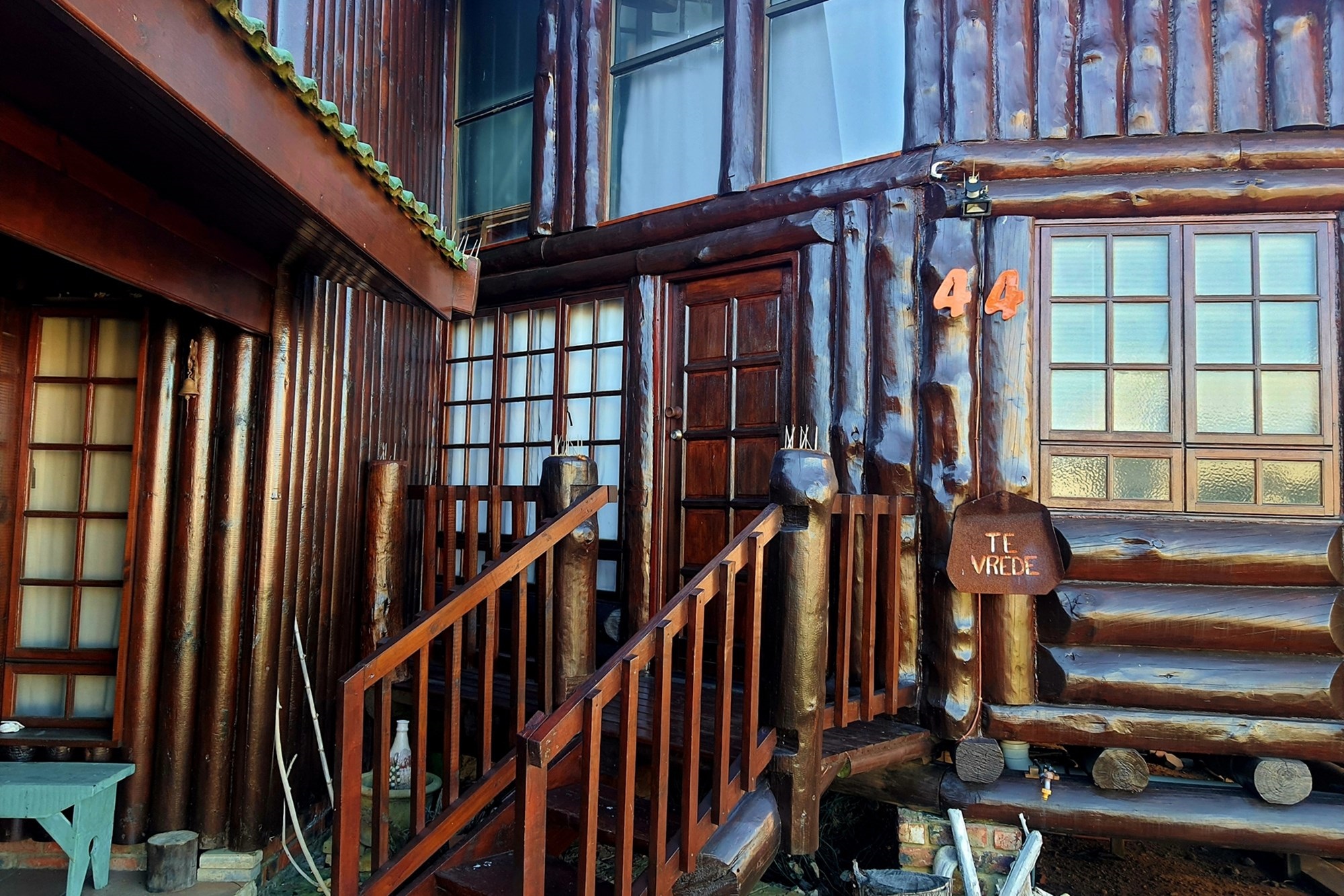 A Handcrafted Log Home Masterpiece in Boggomsbaai