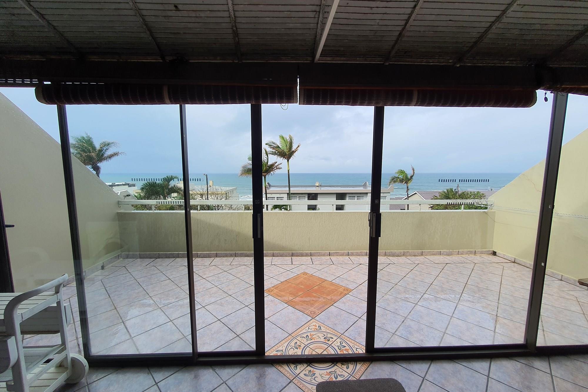 "Tranquil oceanview living in Manaba Beach" Long term rental from 1 October 2025