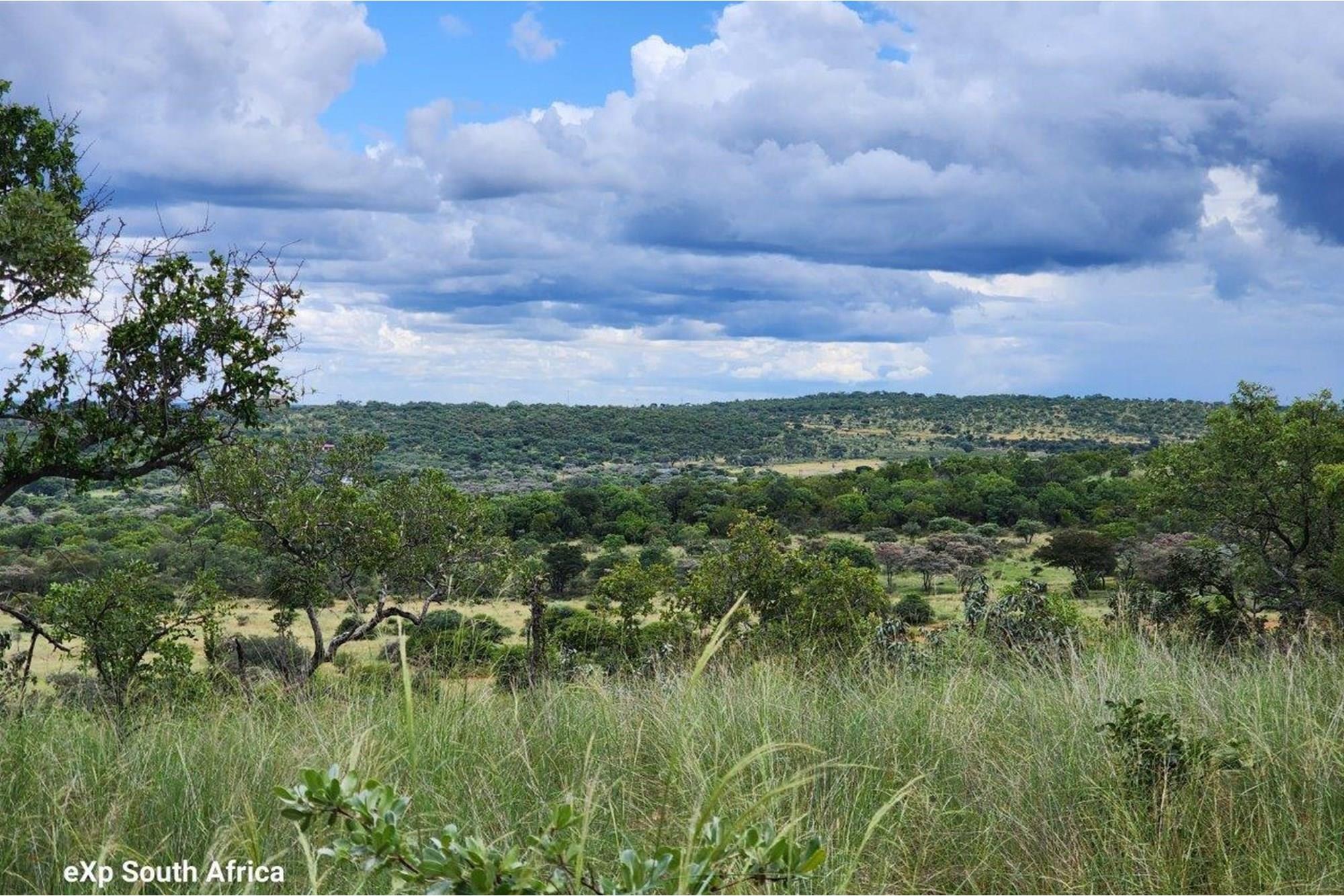 Intaba-Indle - Breathtaking mountain and game reserve views - Bushveld vacant land - Tar Roads