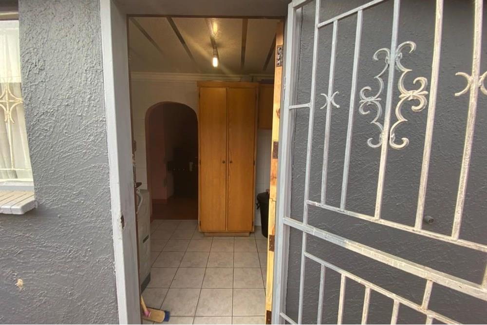 3Bed/1Bath House with 3 cottages for sale at Ekangala-D