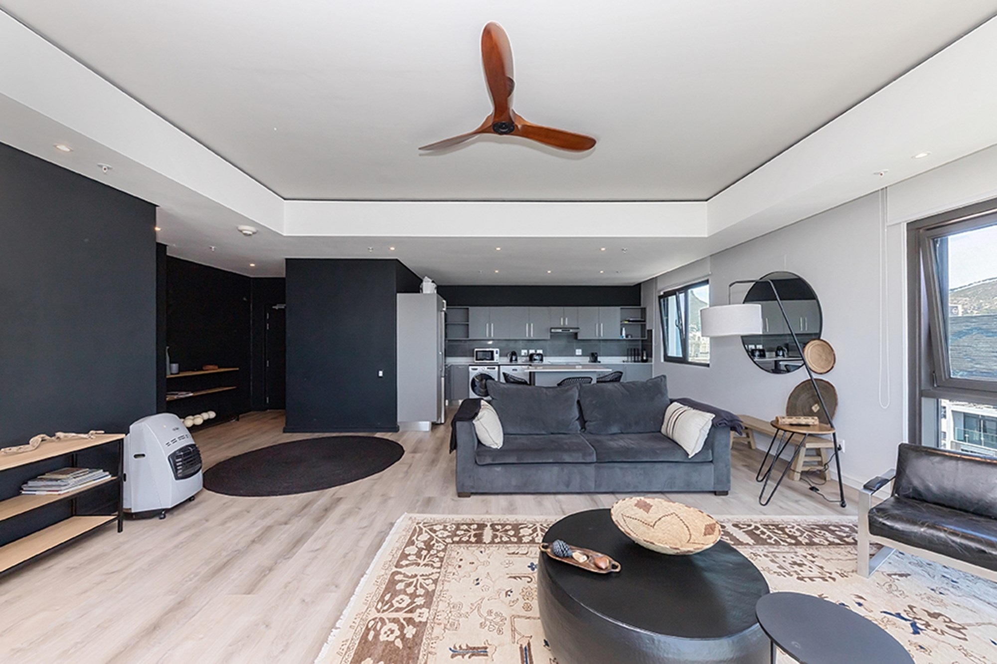 Luxurious City Living | Fully Furnished Investment Gem in Cape Town CBD