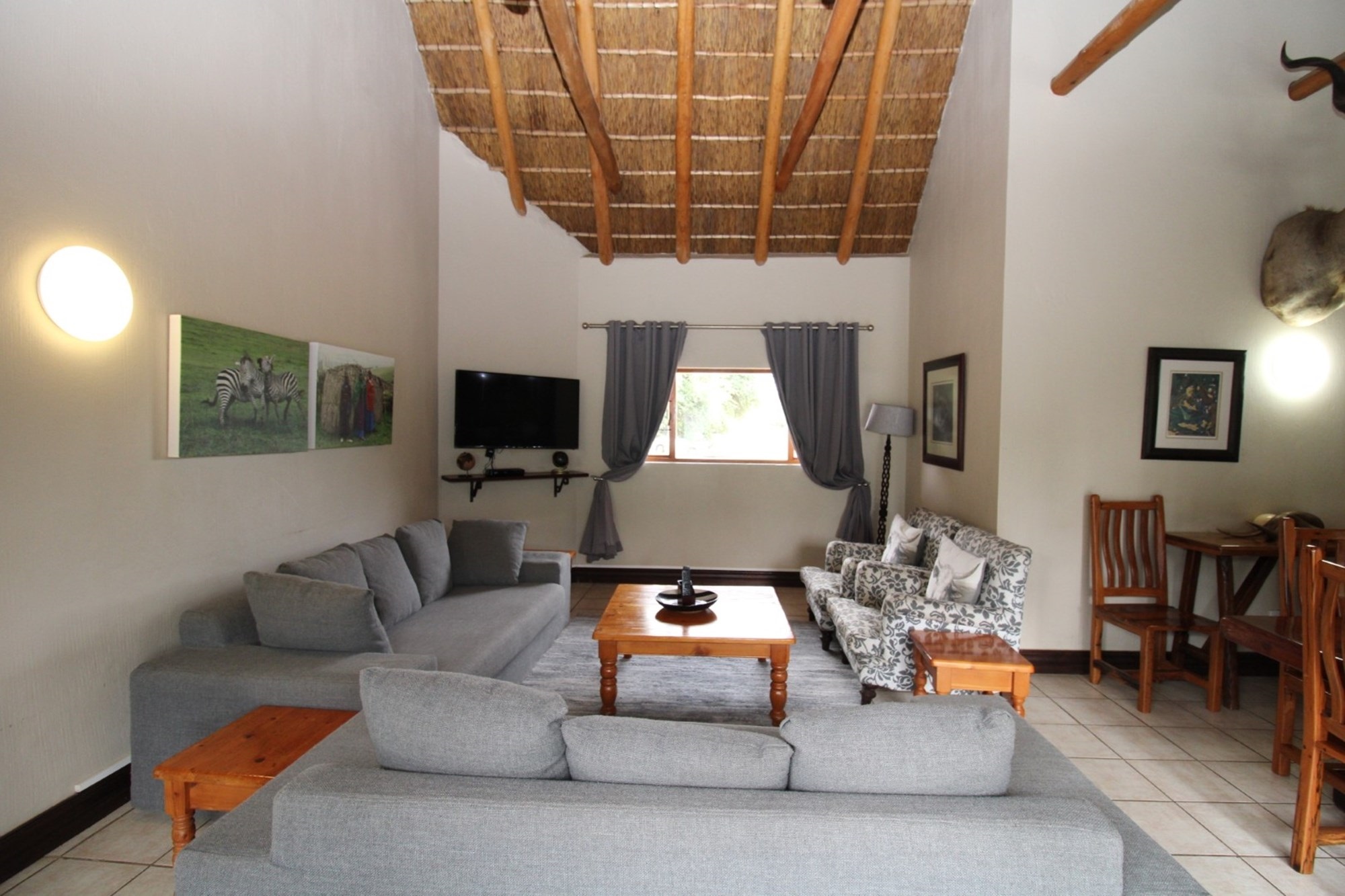 Exquisite Safari Retreat in Prestigious Wildlife Golf Estate