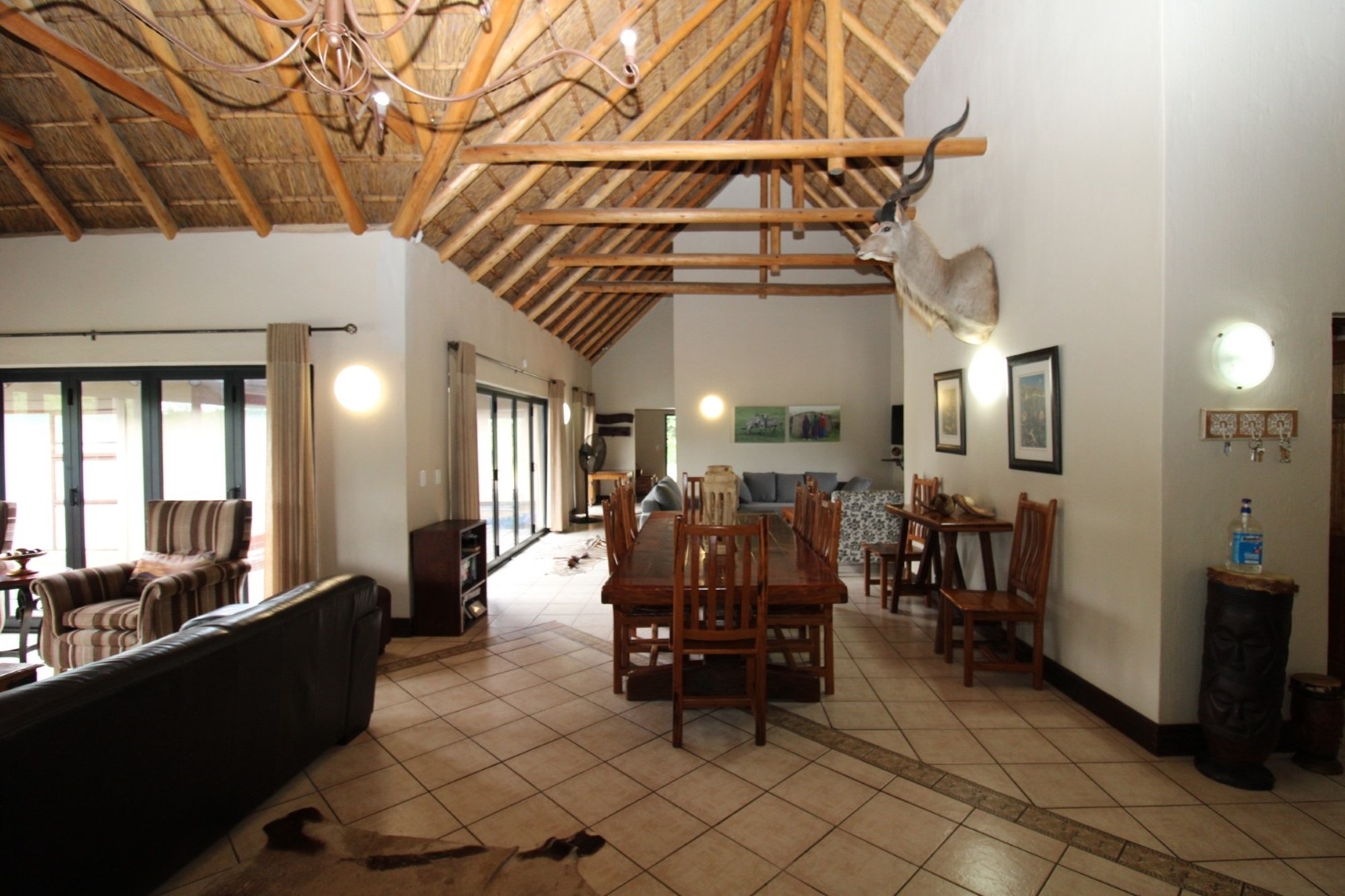 Exquisite Safari Retreat in Prestigious Wildlife Golf Estate