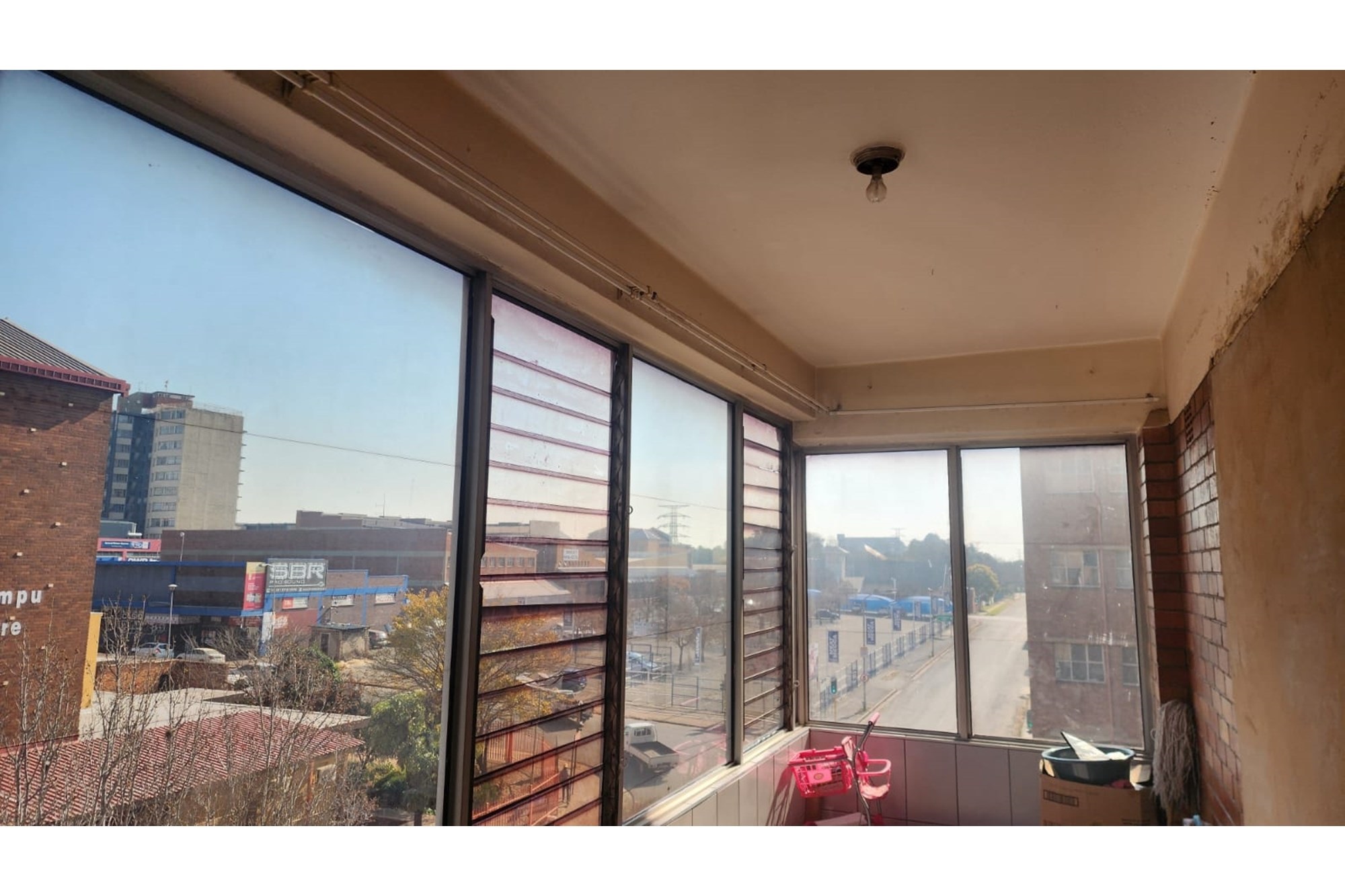 Charming 2-Bedroom Apartment for Sale in Springs Central