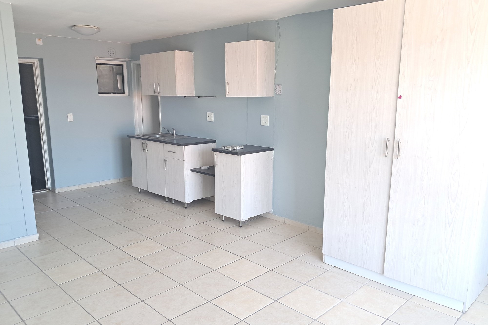 Studio apartment For Rent at The Square on Tenth