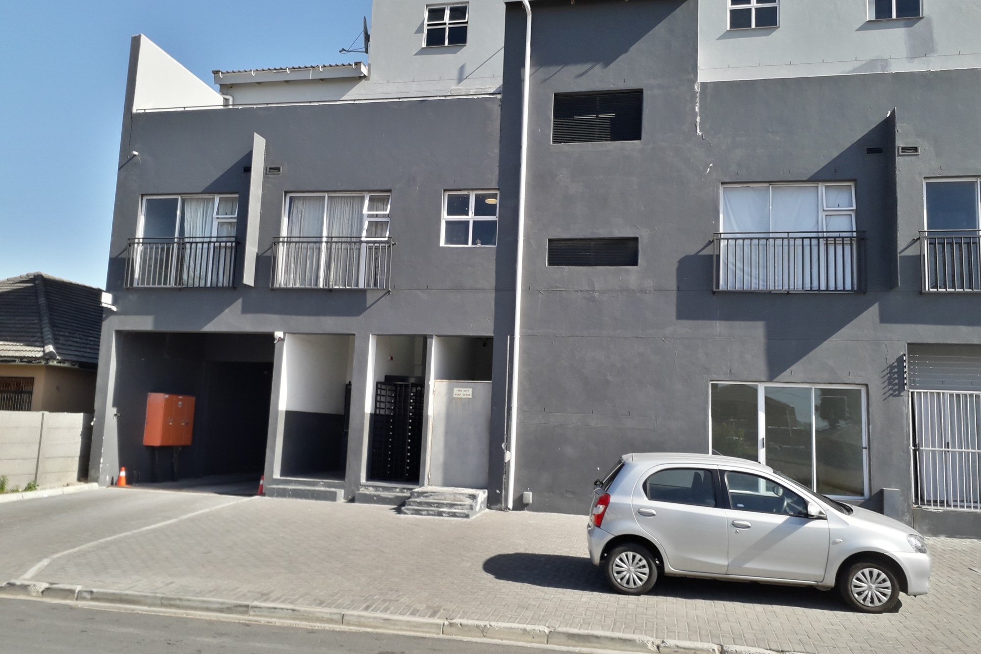Large Studio Apartment at Amstel Terraces in Maitland
