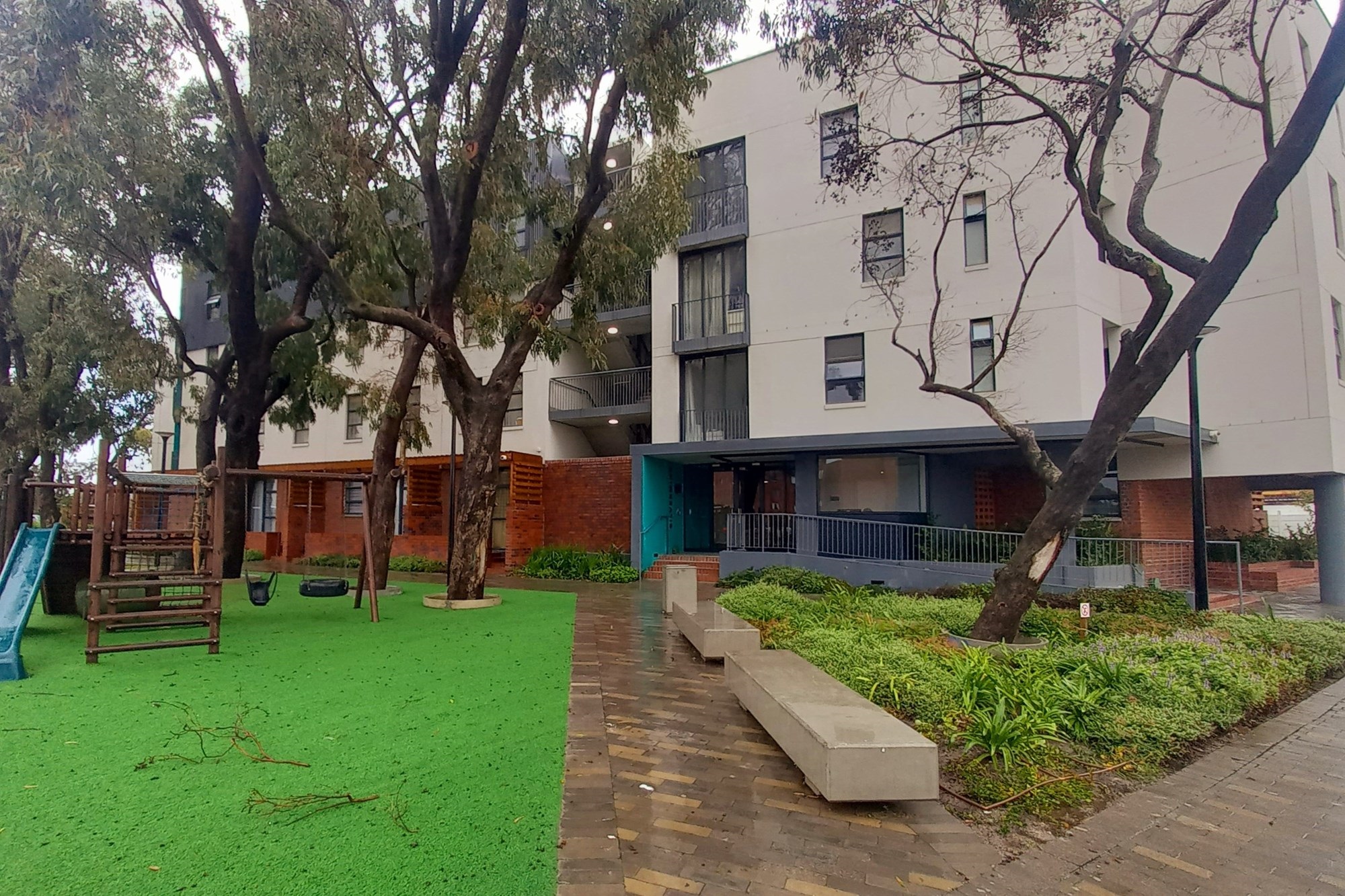 Spacious, newly built, 2 bedroom apartment available in Conradie Park Pinelands