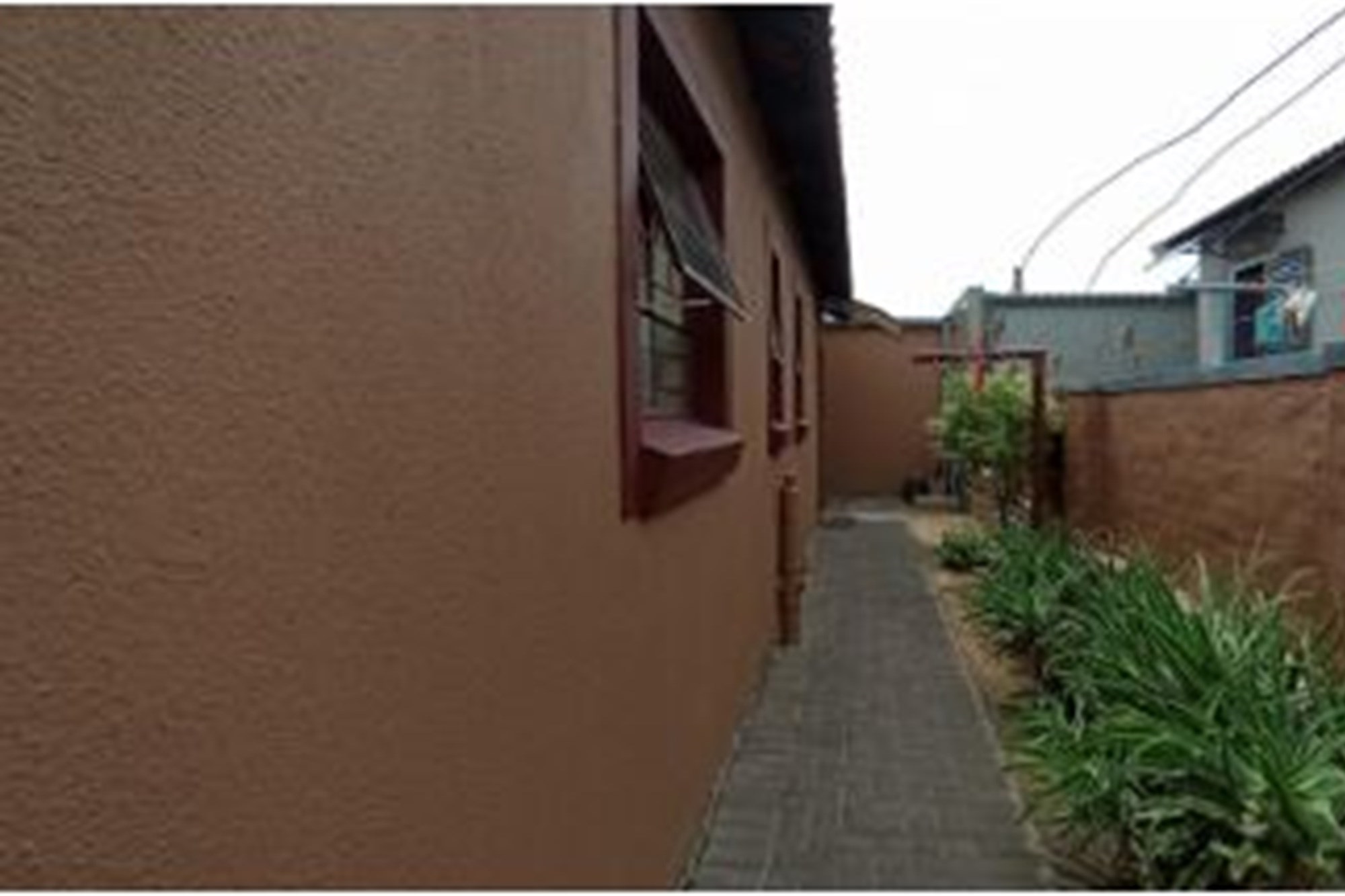 "Charming 3-Bed Home in Gauteng - Ideal Location!"