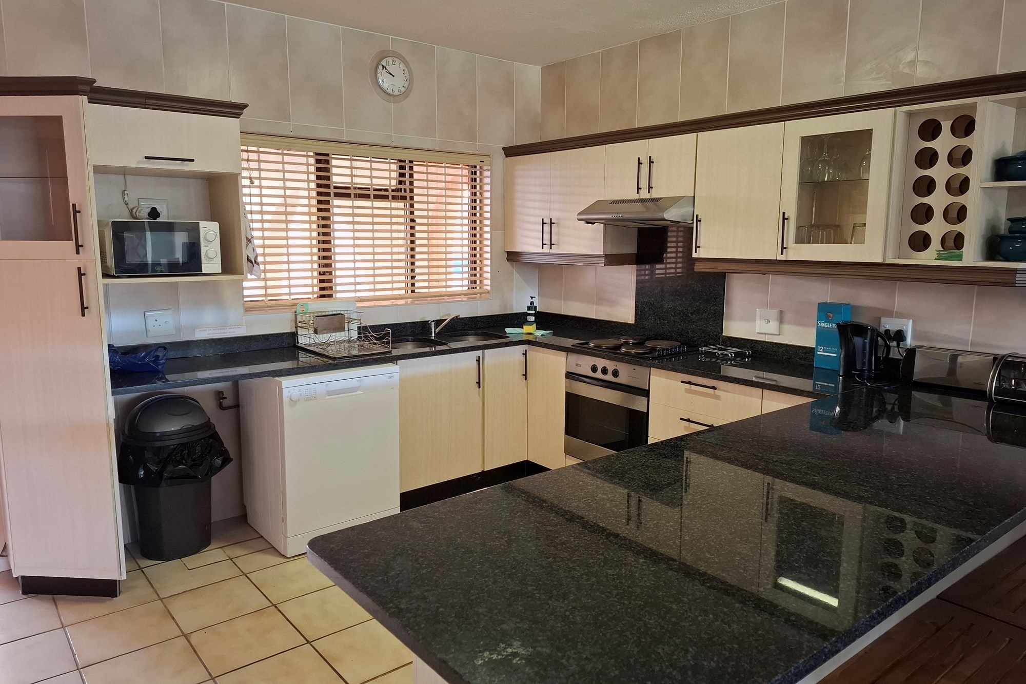 Apartment for sale in Shelly Beach, Margate, KwaZulu Natal, 106 m²