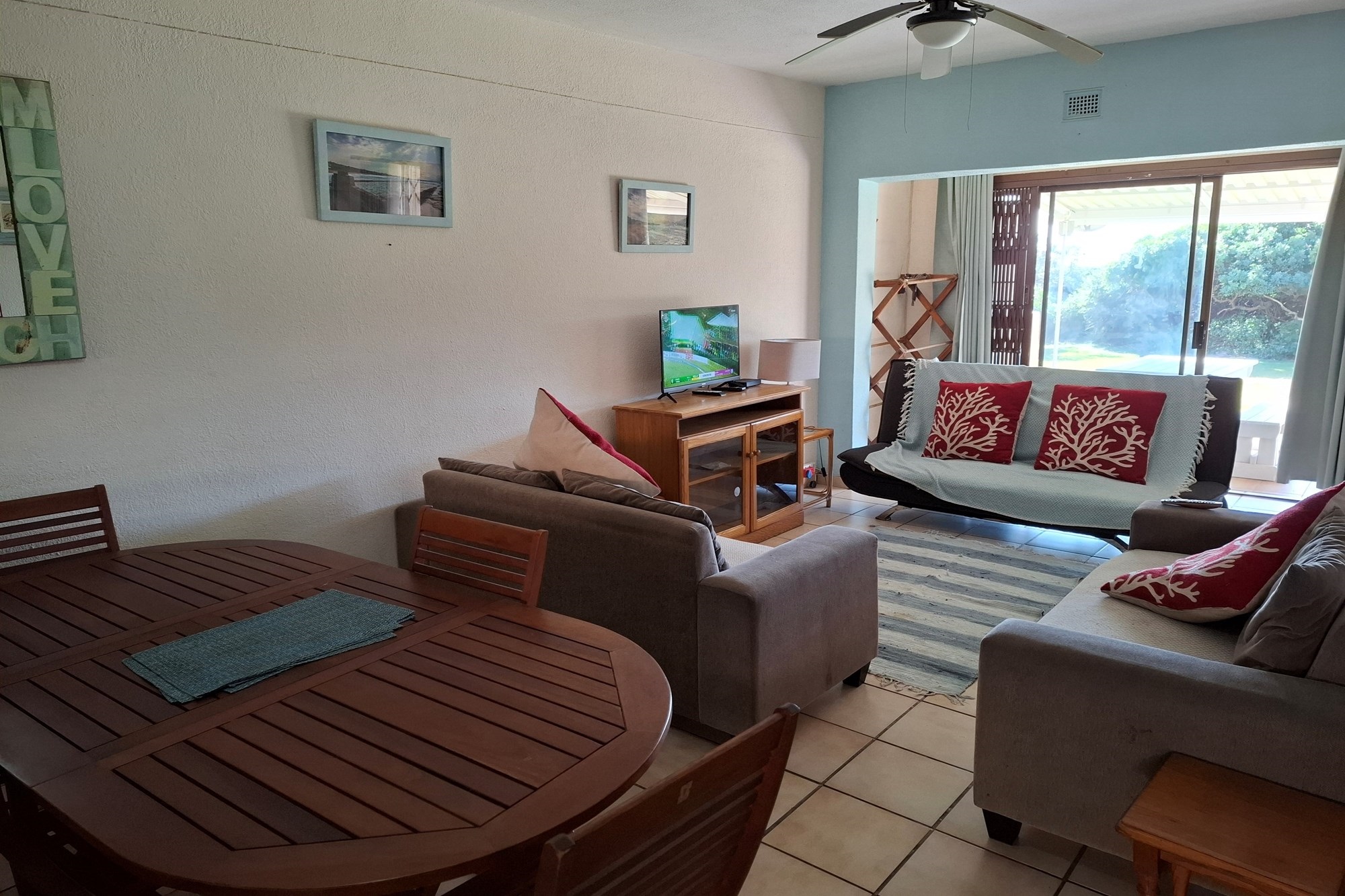 Apartment for sale in Shelly Beach, Margate, KwaZulu Natal, 106 m²