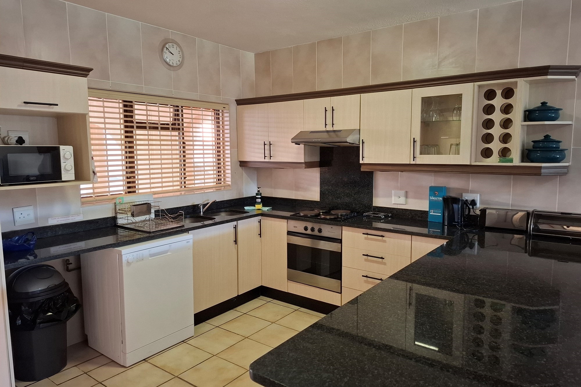 Apartment for sale in Shelly Beach, Margate, KwaZulu Natal, 106 m²
