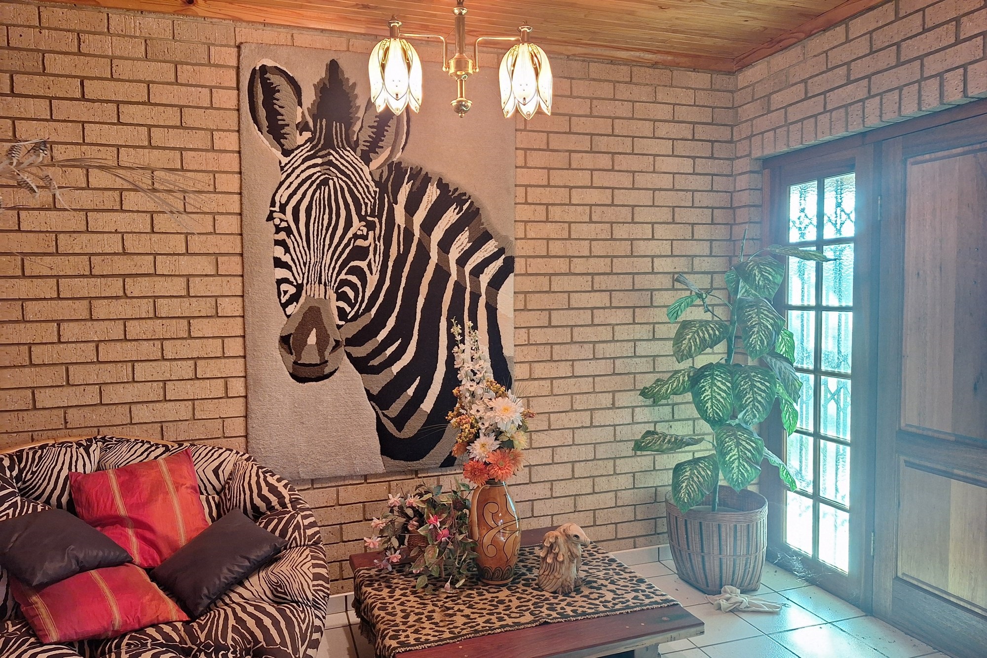 Charming Kranspoort Bushveld Home with Views and Wildlife | Fully Furnished