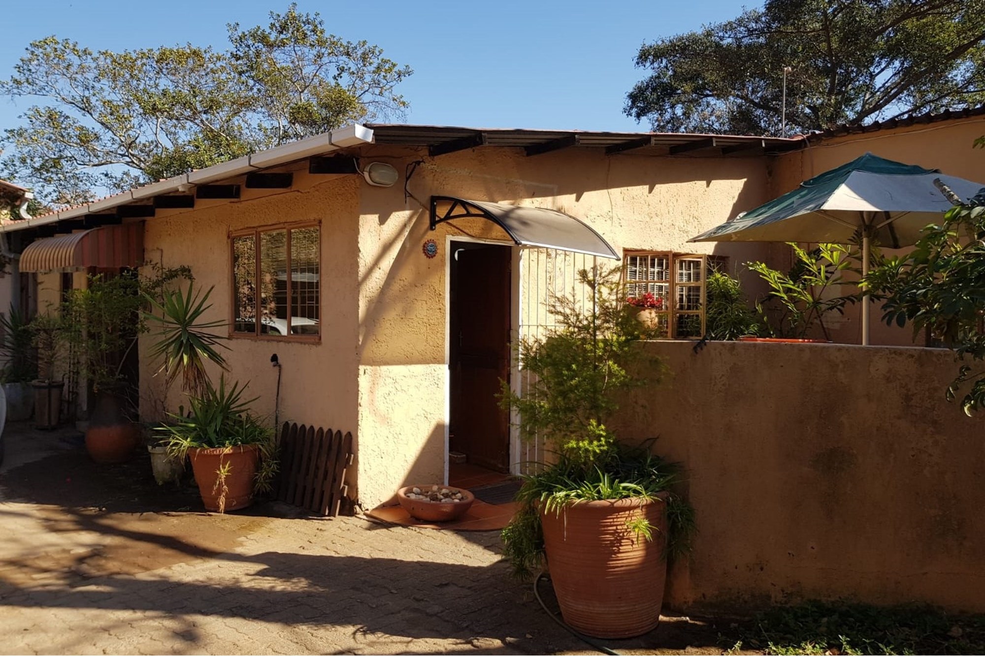 10Ha Farm in Cairn, with Rental Income of 2 Houses and a Flat