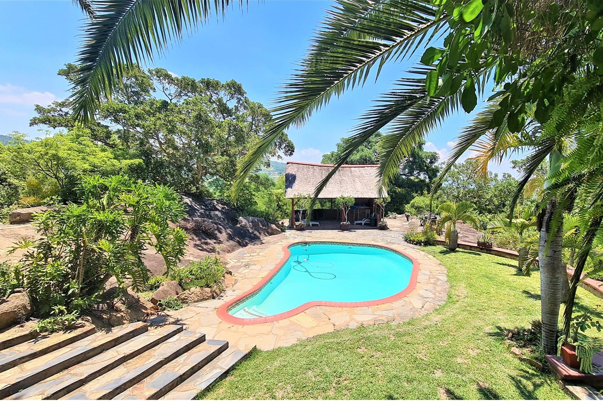 10Ha Farm in Cairn, with Rental Income of 2 Houses and a Flat
