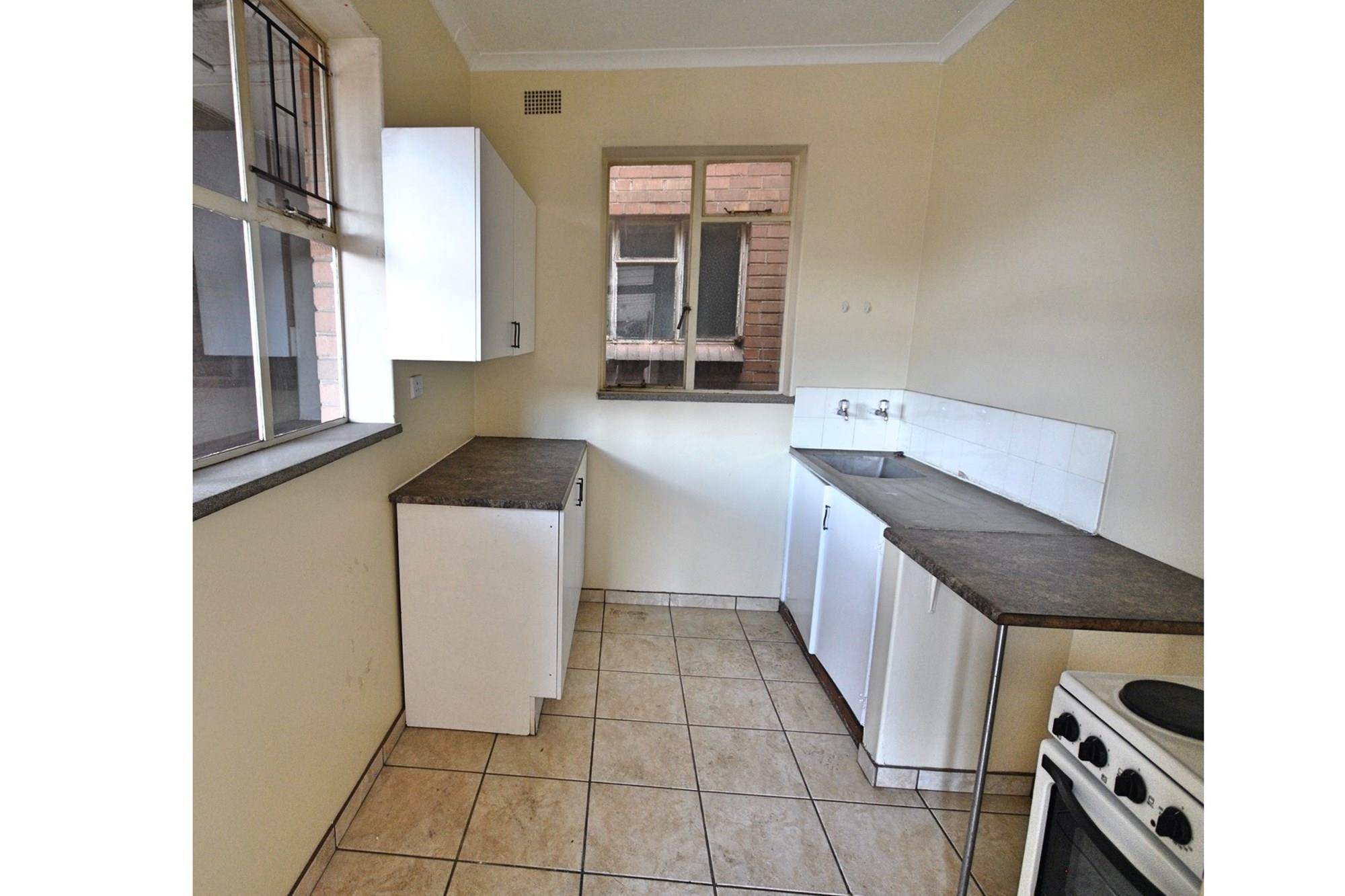 Bachelor unit for sale - Vanderbijlpark