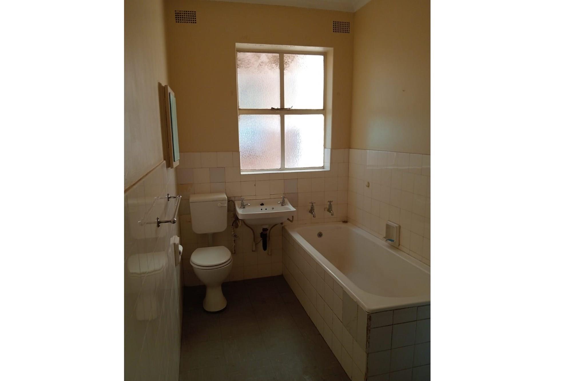 Bachelor unit for sale - Vanderbijlpark