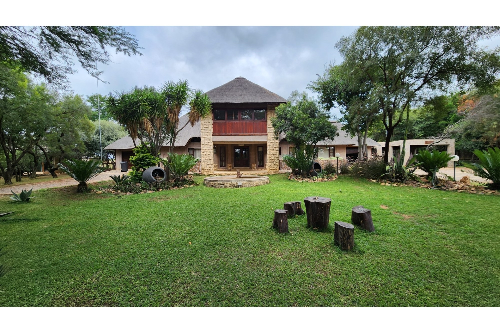 Lodge For Sale in Zebula Golf Estate, Bela Bela