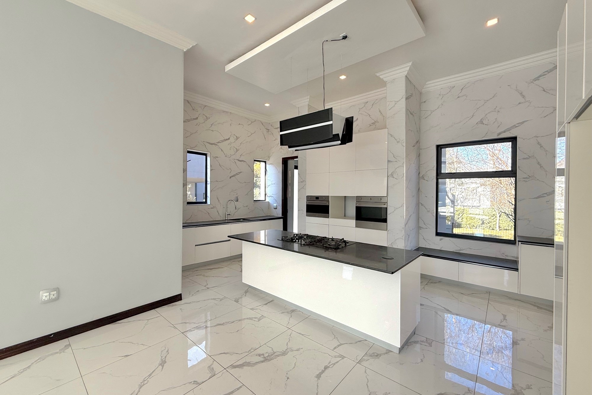 Contemporary 5 Bedroom Family Masterpiece in Steyn City