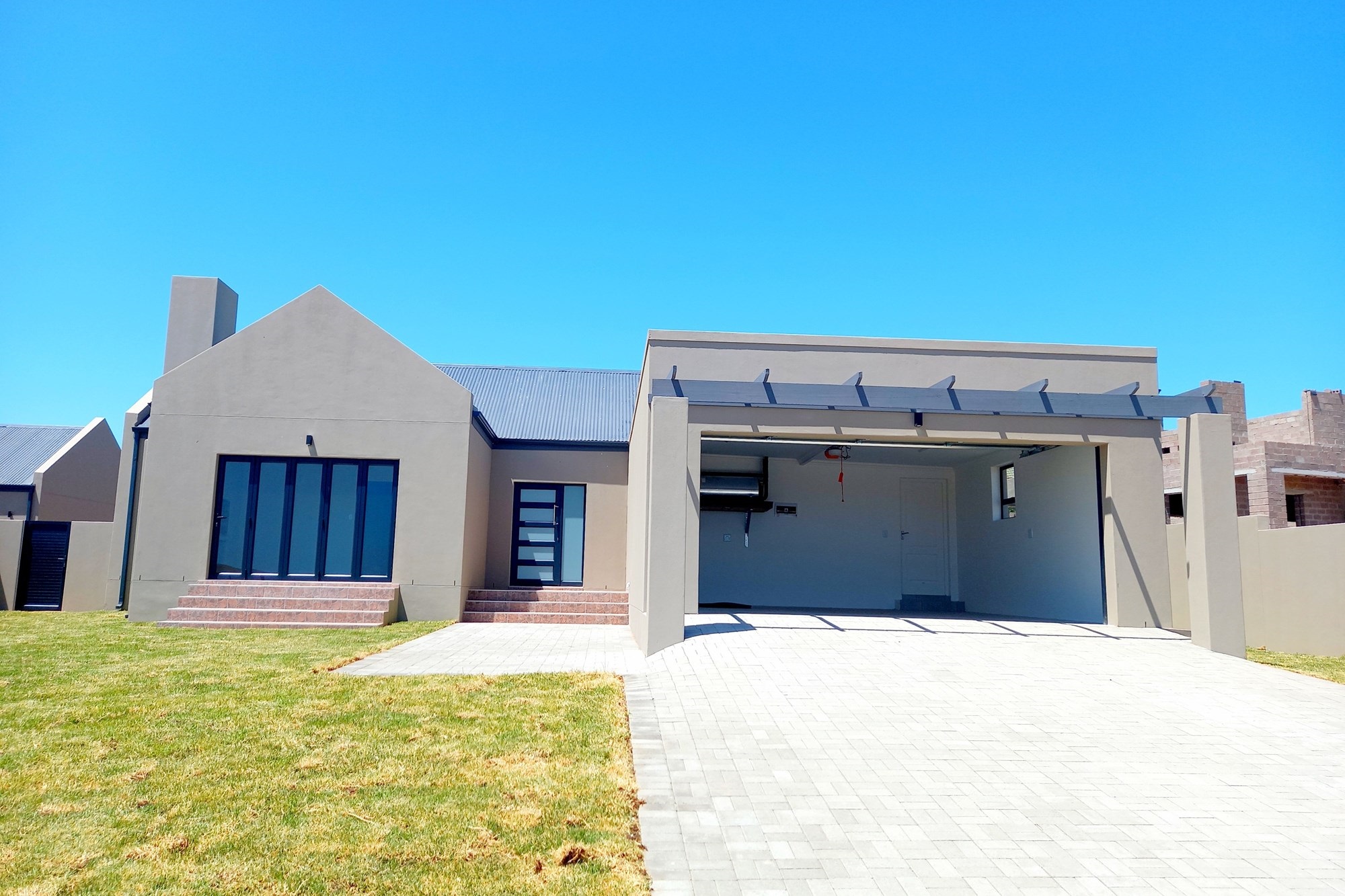 Brand-new 3 Bedroom 2 Bathroom Modern Home