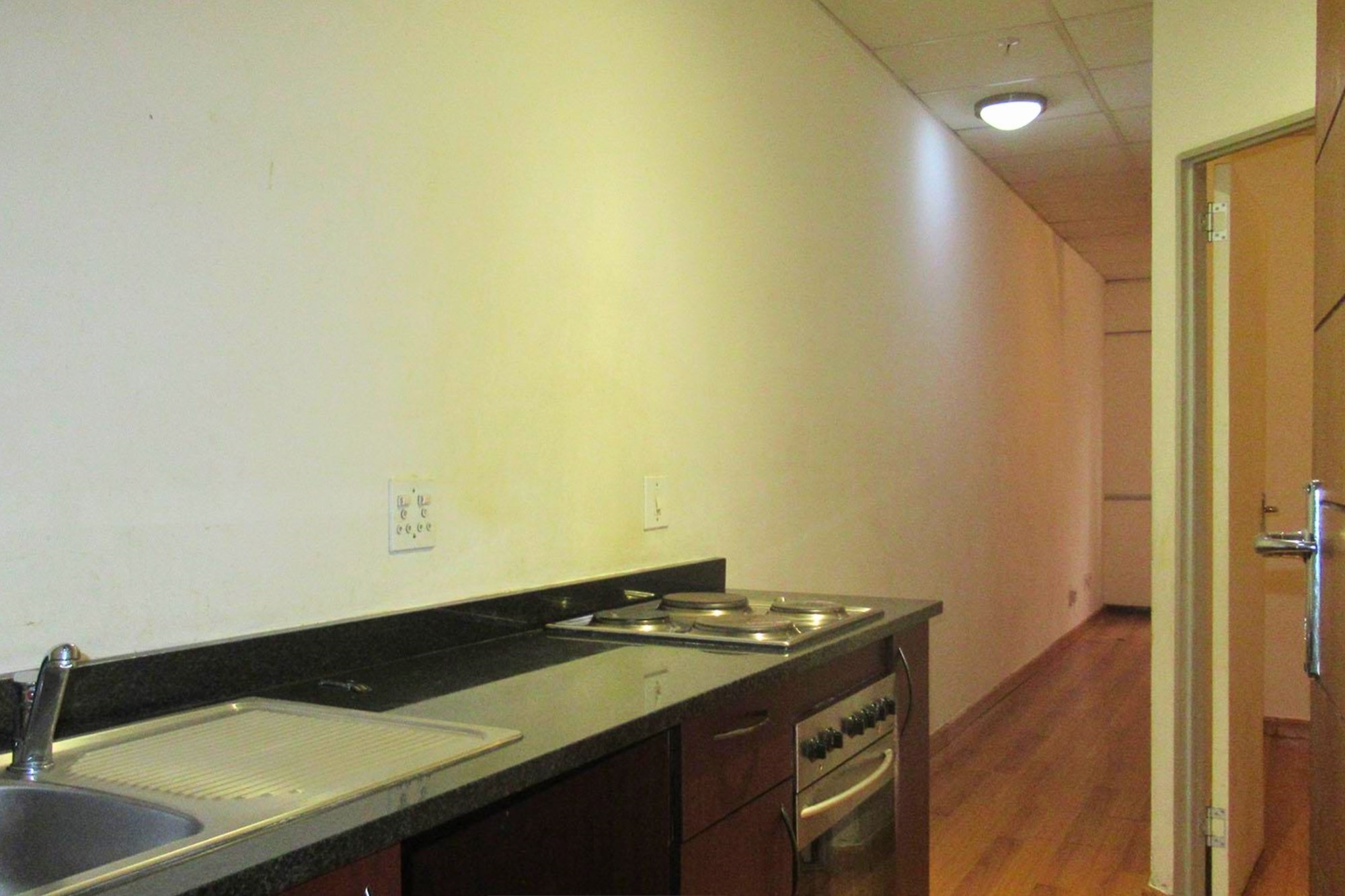 "Chic Urban Living: 1-Bed in Gauteng's Heart"
