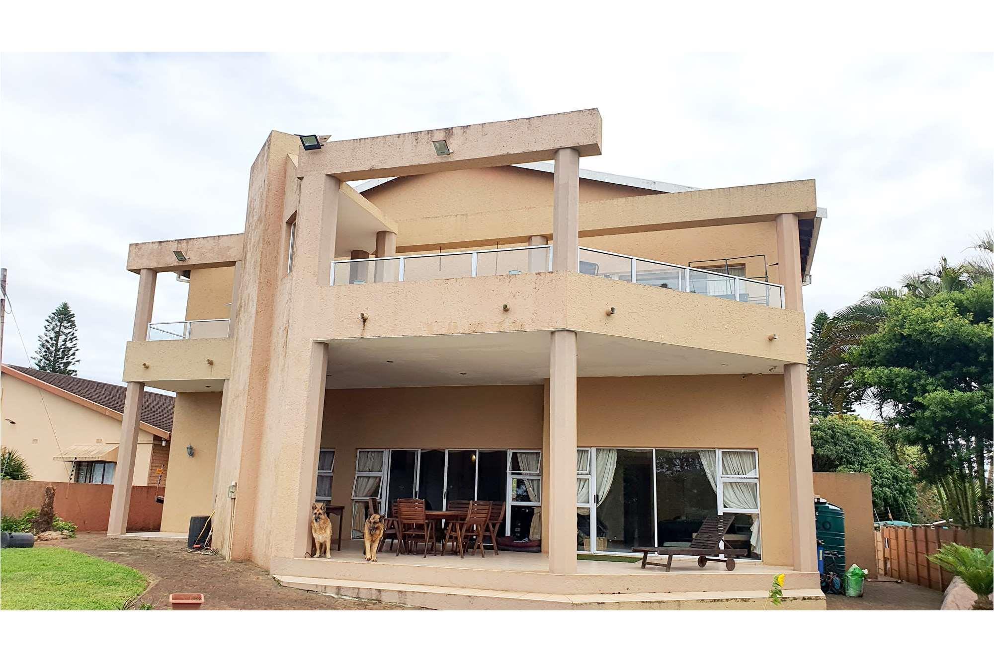 Ramsgate. Executive luxury home in a quiet suburb of Ramsgate Natal South Coast. 2